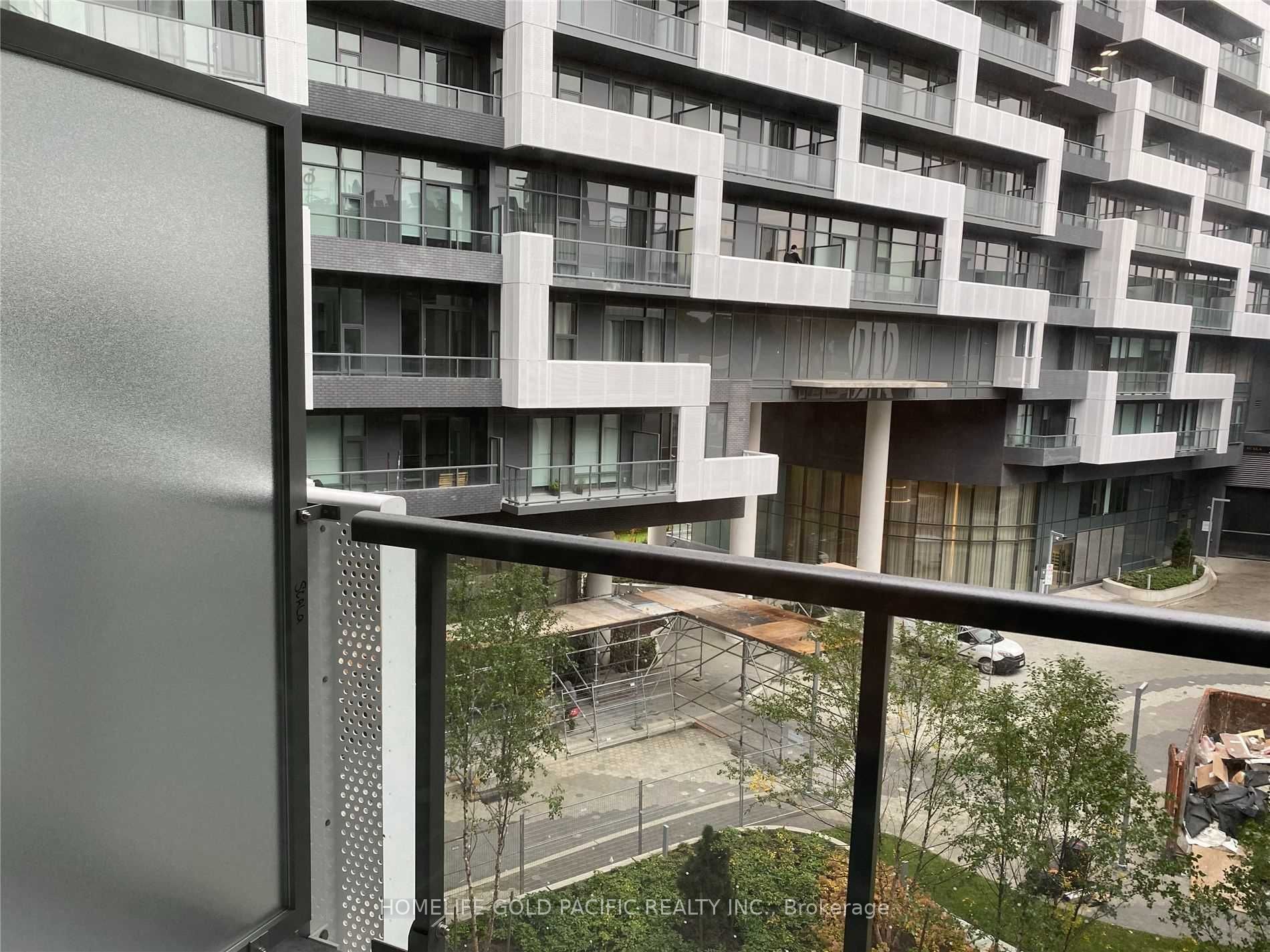 25 Adra Grado Way 559, Toronto, ON M2J 0H6 photo 2