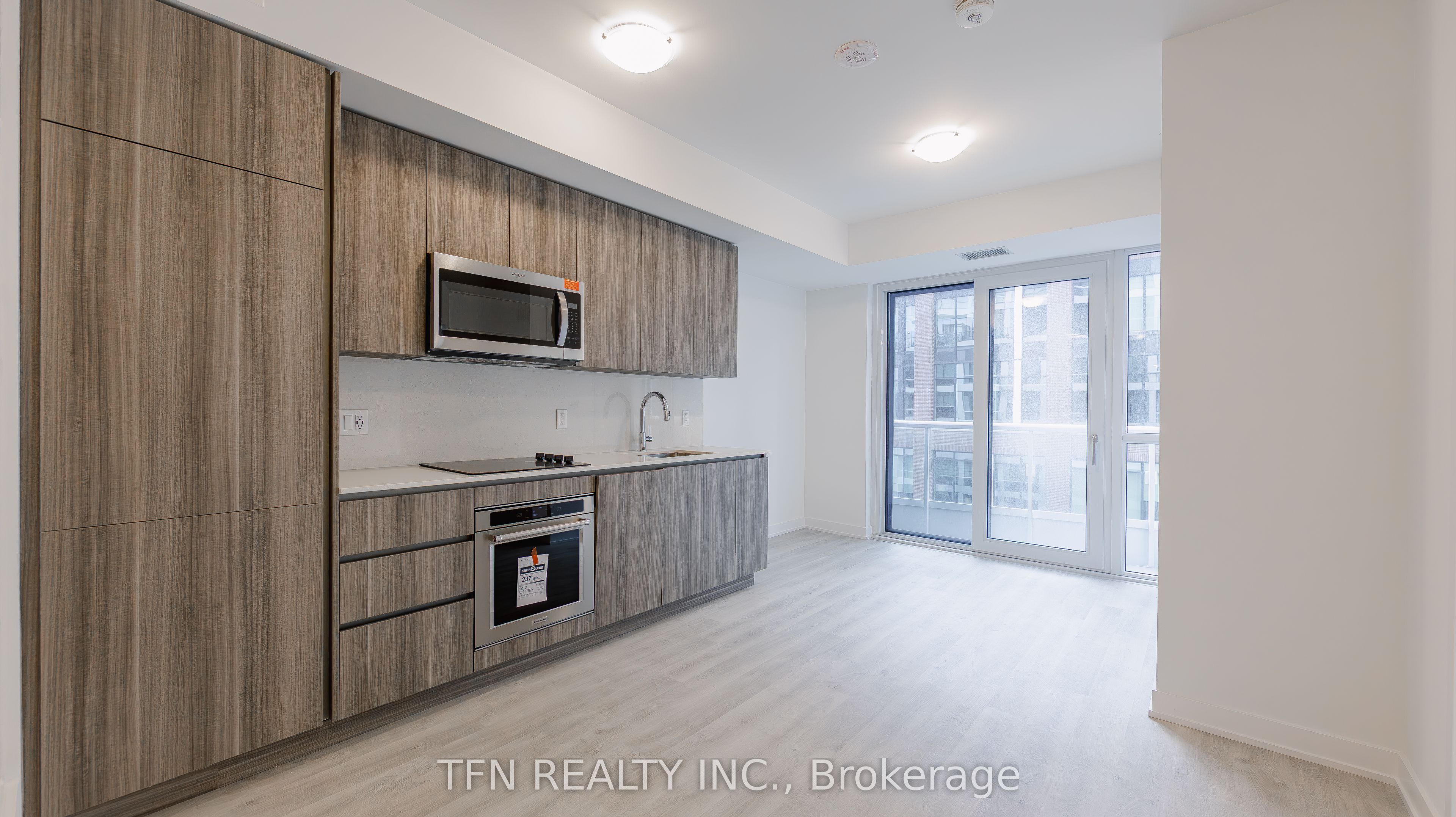 15 Richardson Street 1028, Toronto, ON M5A 0Y5