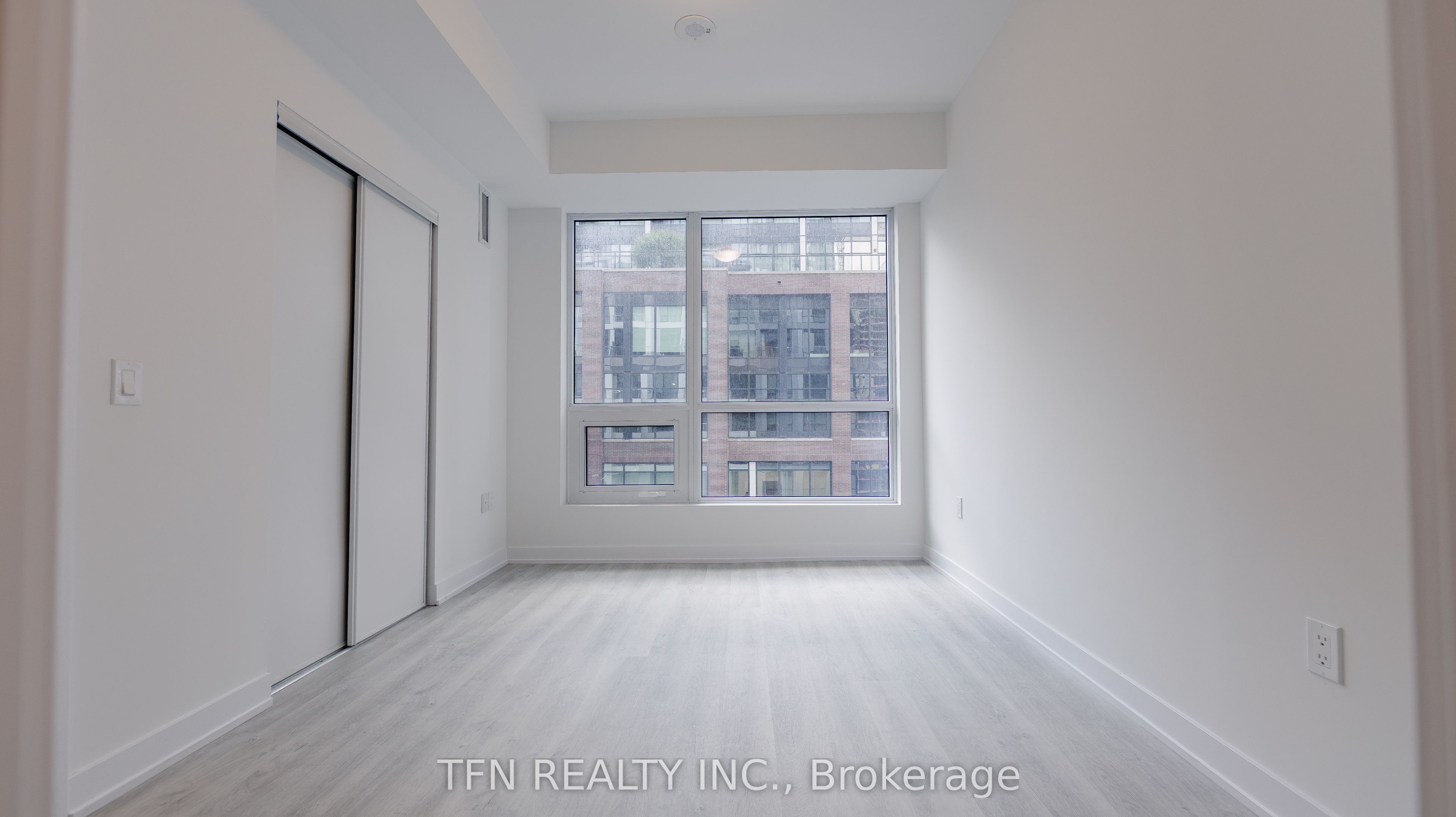 15 Richardson Street 1028, Toronto, ON M5A 0Y5 photo 3