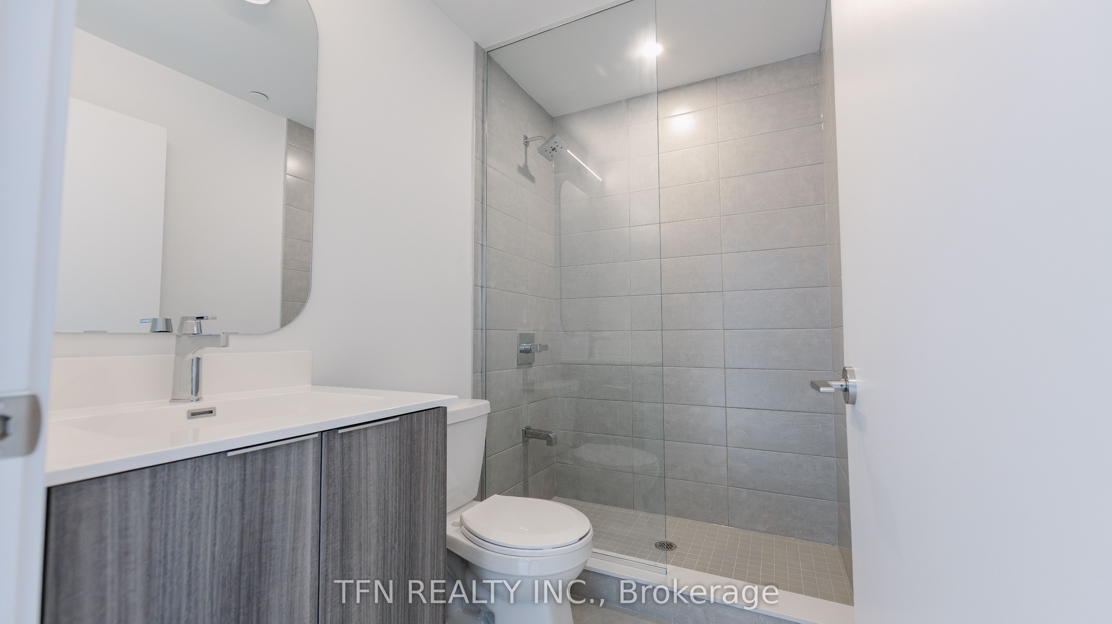 15 Richardson Street 1028, Toronto, ON M5A 0Y5 photo 5