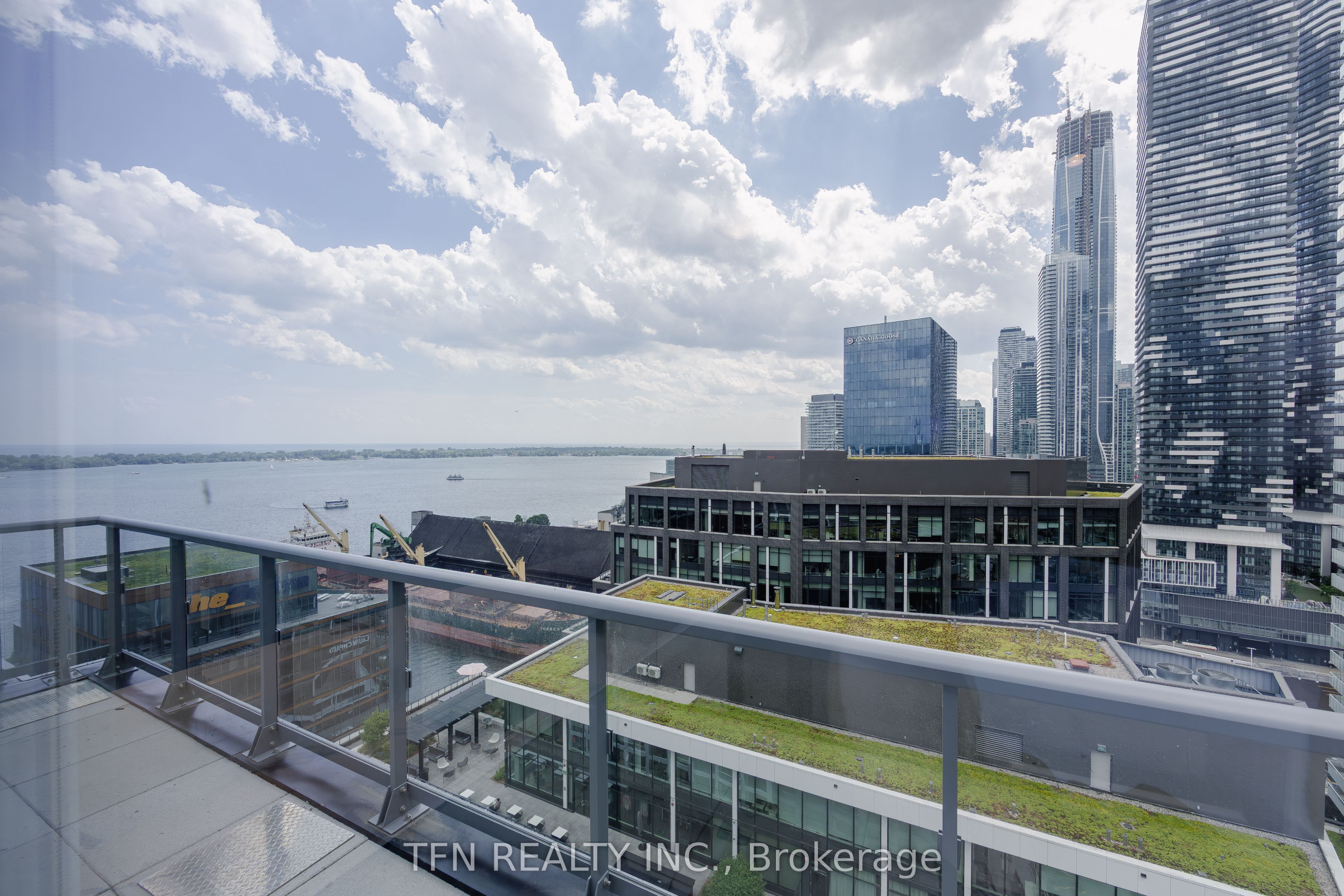 15 Richardson Street 2116, Toronto, ON M5A 0Y5 photo 3