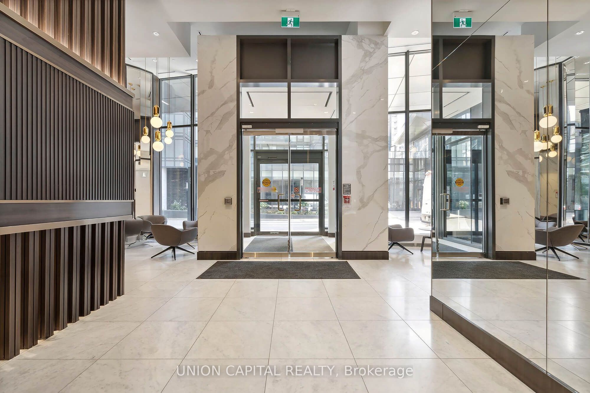 90 Queens Wharf Road 508, Toronto, ON M5V 0E6 photo 4