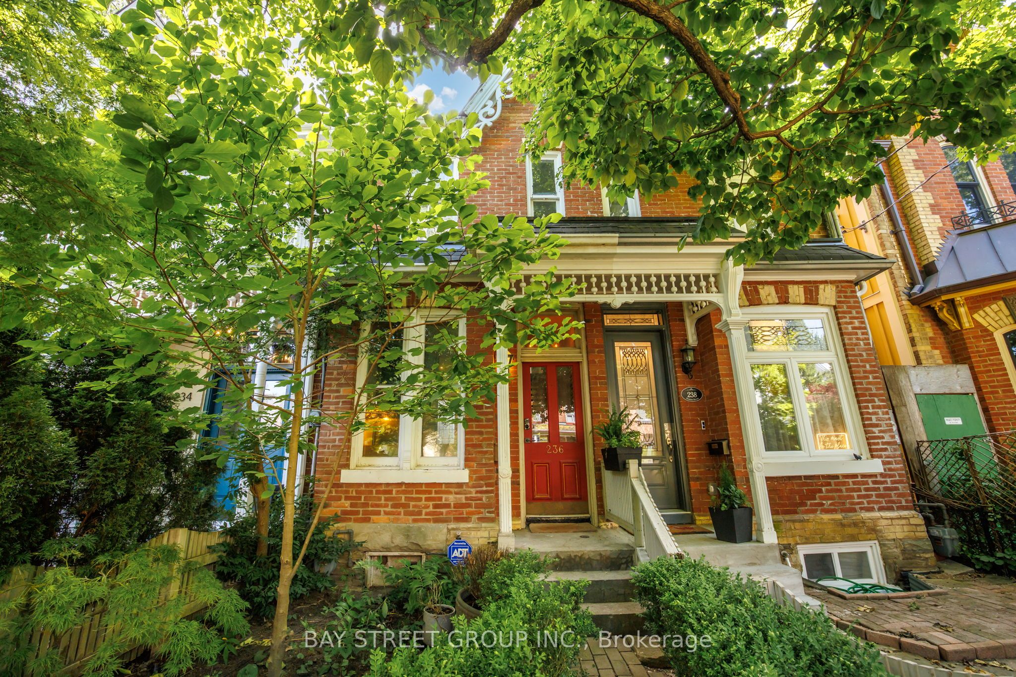 236 Seaton Street, Toronto, ON M5A 2T4 photo 4
