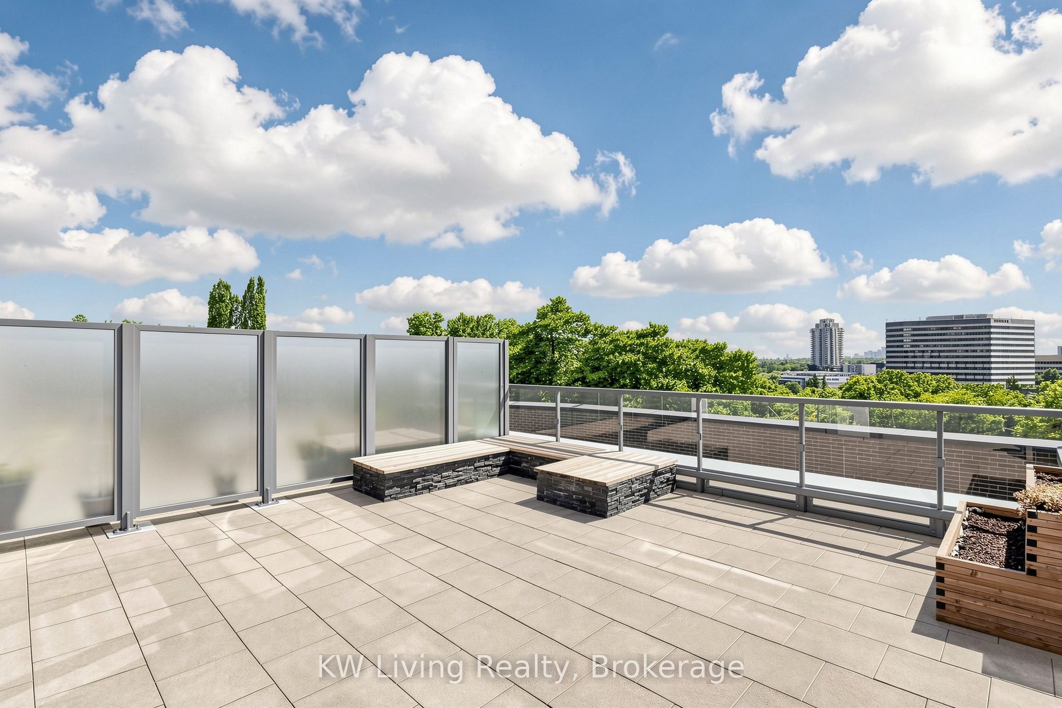 18 Graydon Hall Drive 312, Toronto, ON M3A 0A4