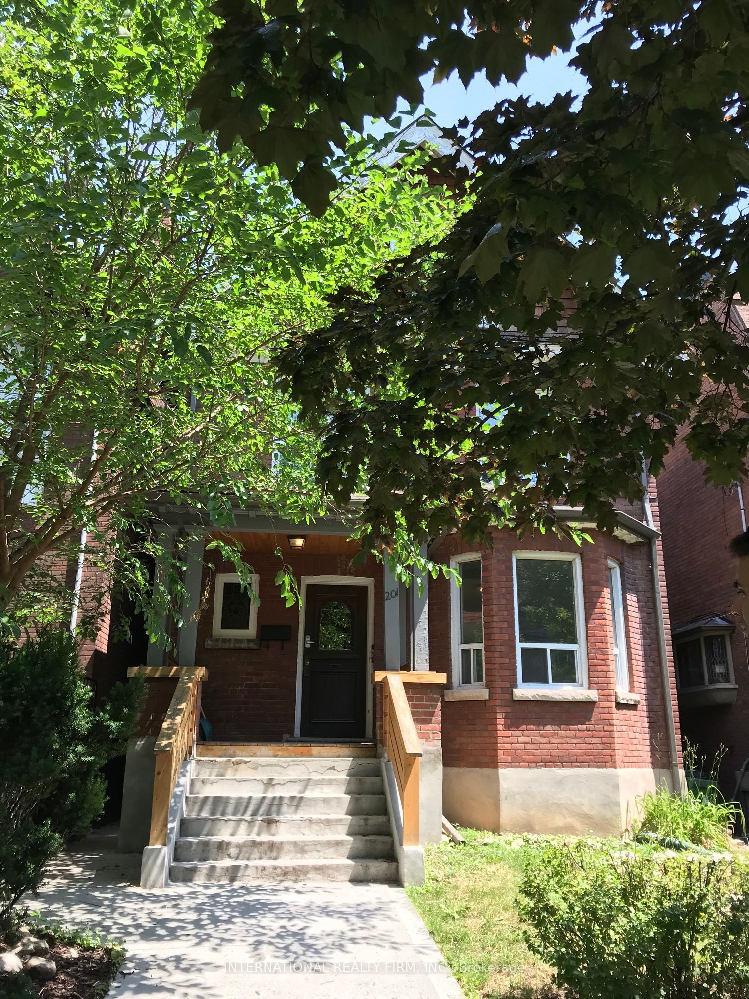 201 Madison Avenue E Unit C, Toronto, ON M5R 2S6 photo 3