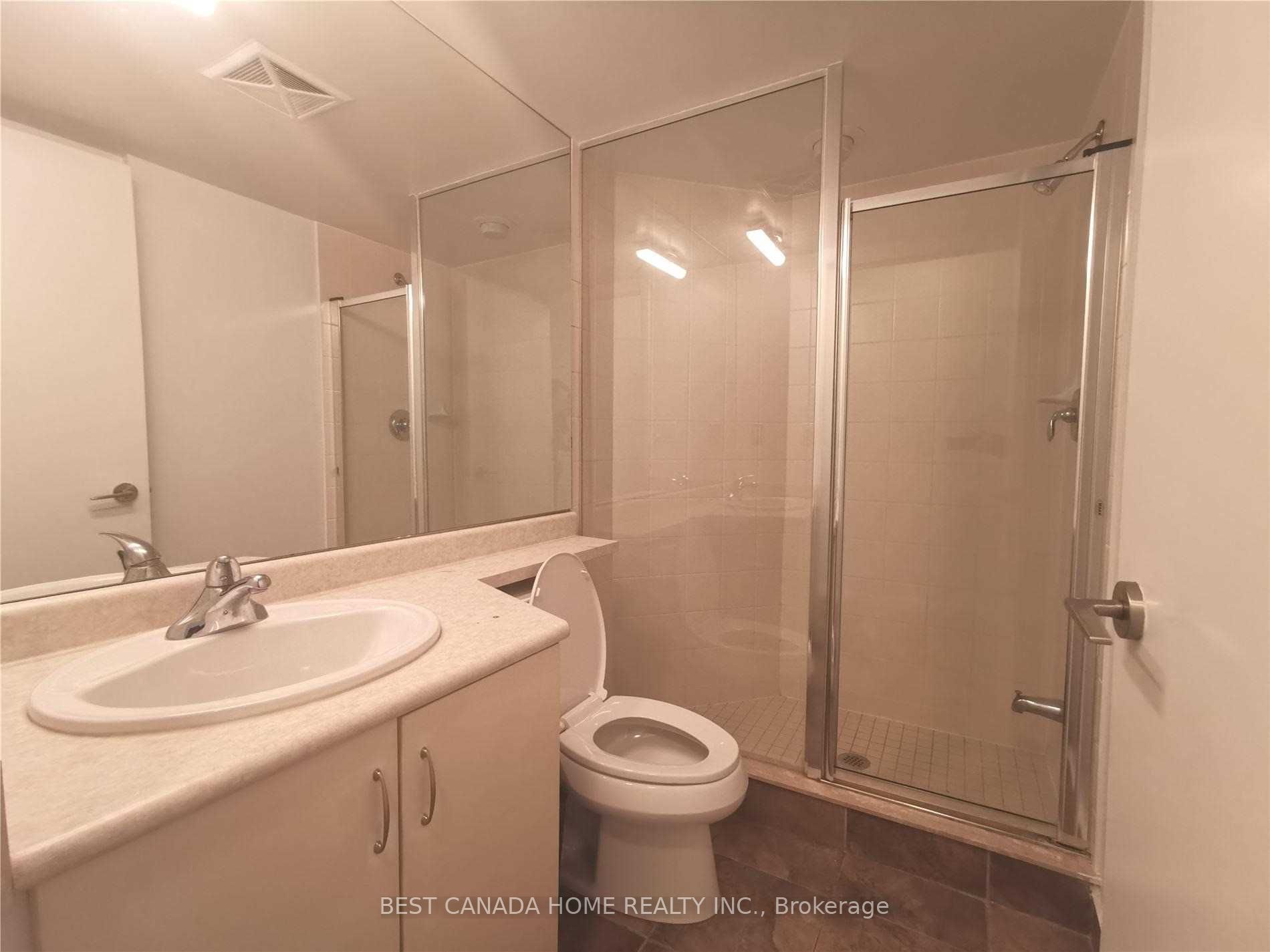 209 Fort York Boulevard 675, Toronto, ON M5V 4A1 photo 5