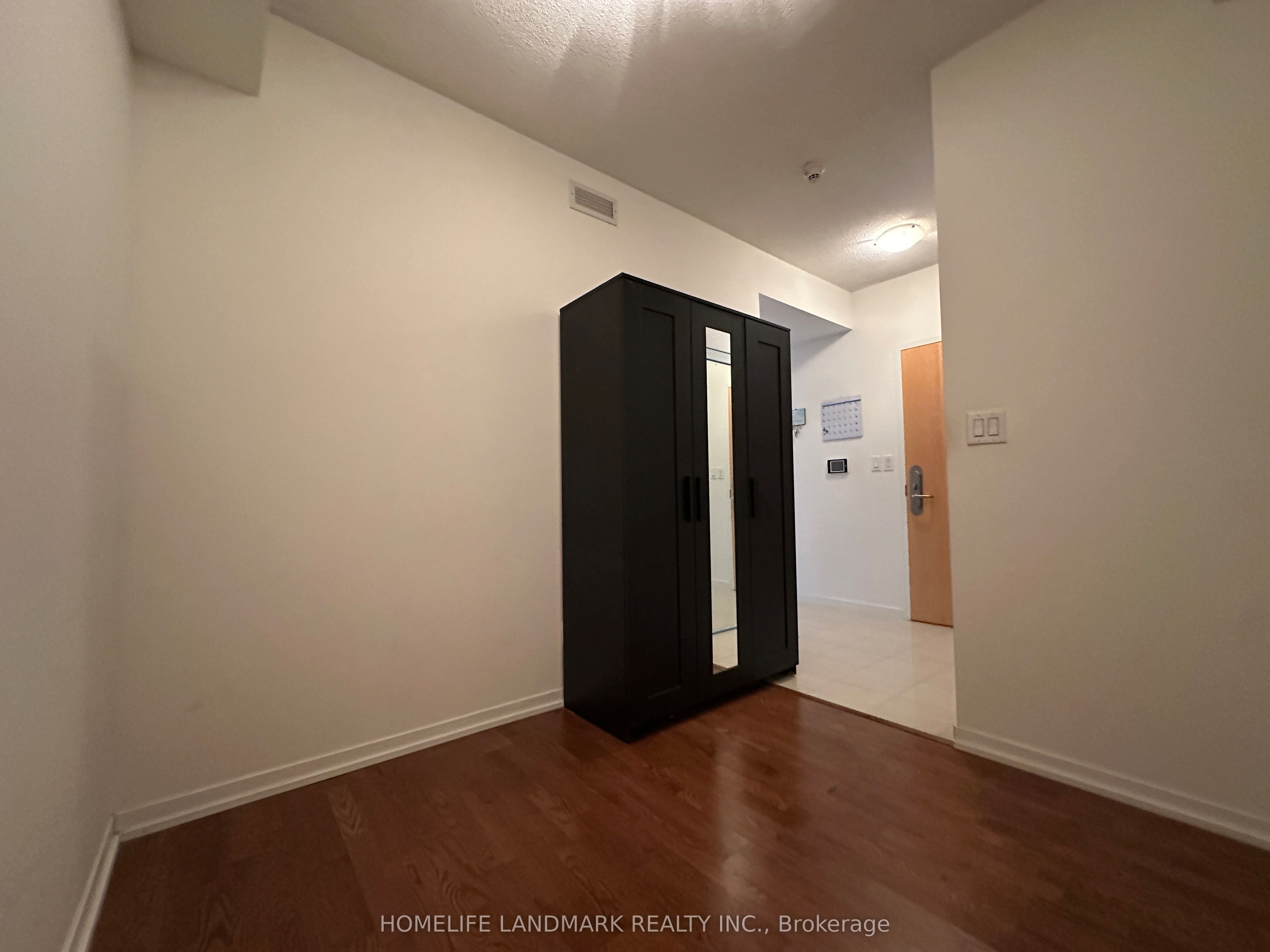 65 Bremner Boulevard 2701, Toronto, ON M5J 0A7 photo 3