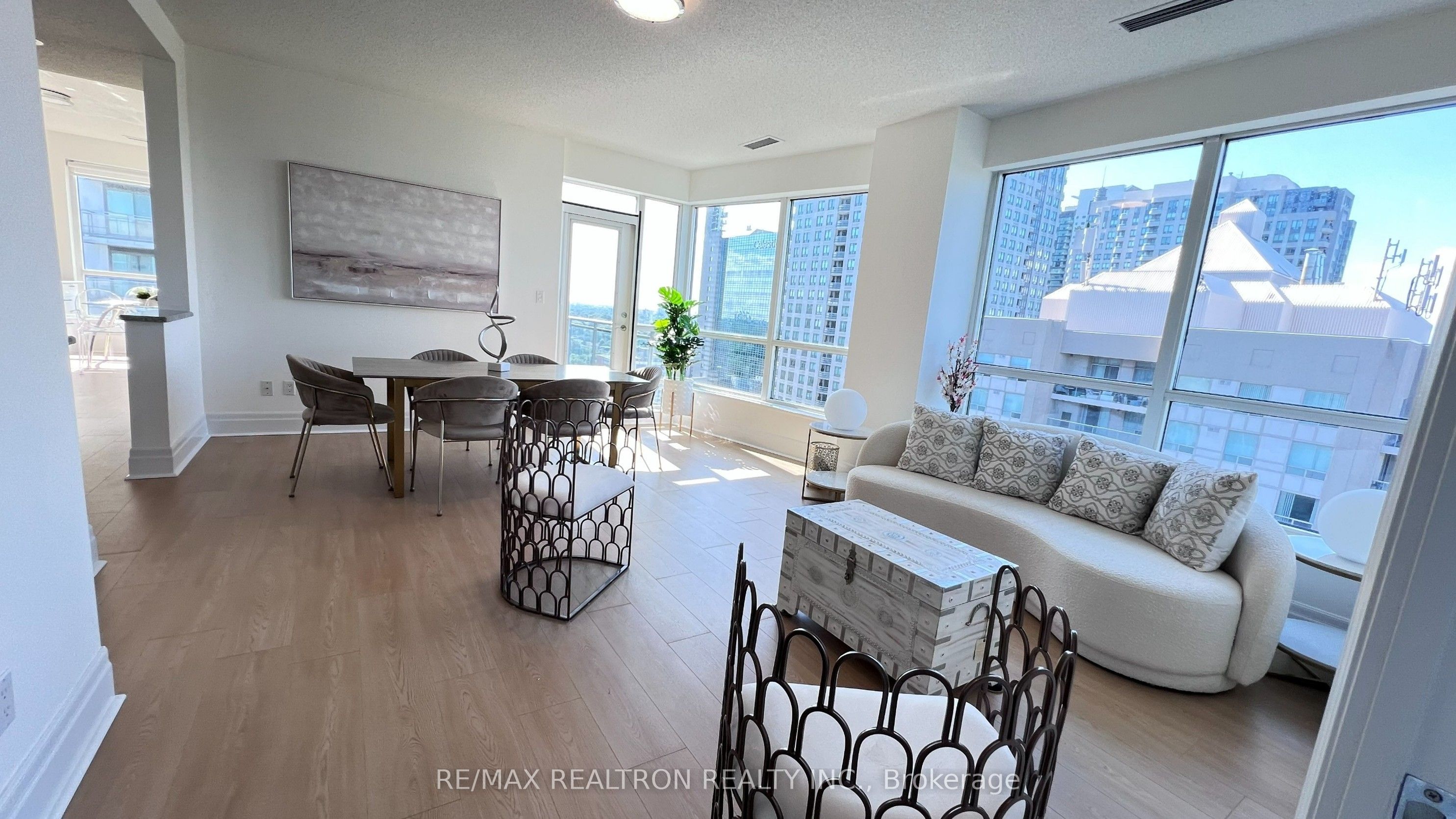 188 Doris Avenue PH02, Toronto, ON M2N 6Z5 photo 3