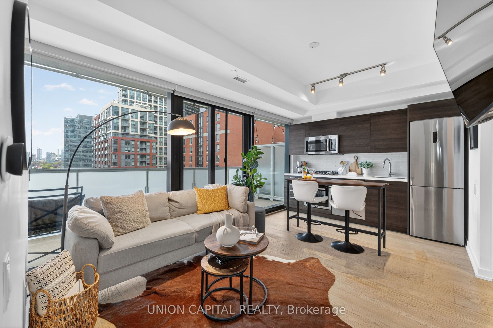 11 Charlotte Street 1004, Toronto, ON M5V 0M6