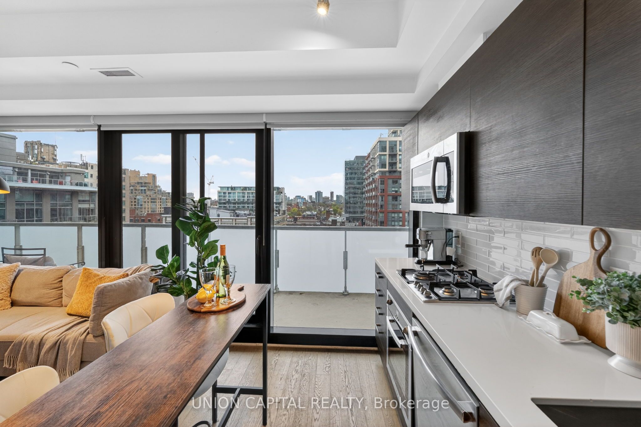 11 Charlotte Street 1004, Toronto, ON M5V 0M6 photo 3