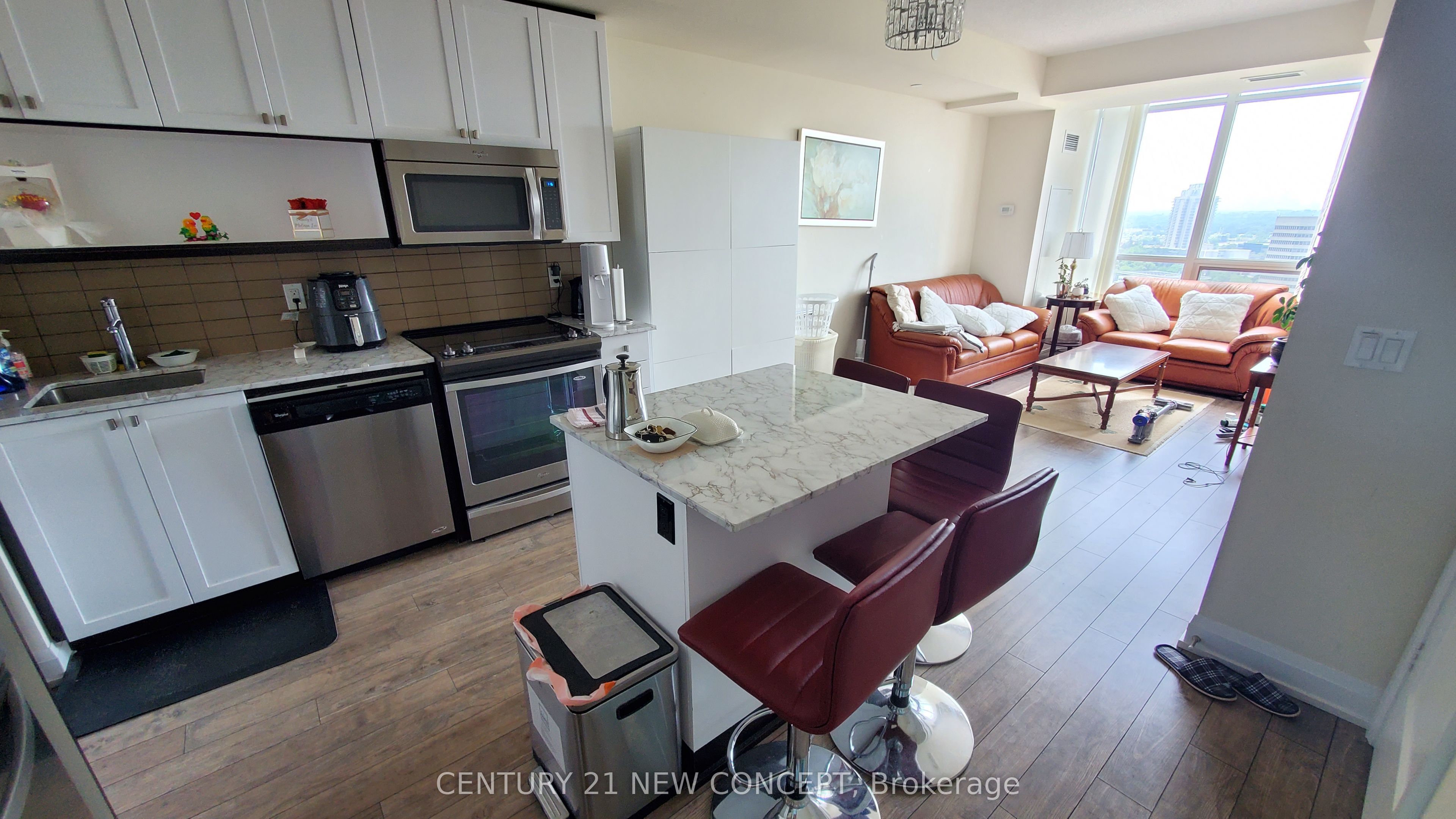 18 Graydon Hall Drive 1412, Toronto, ON M3A 2Z9 photo 2