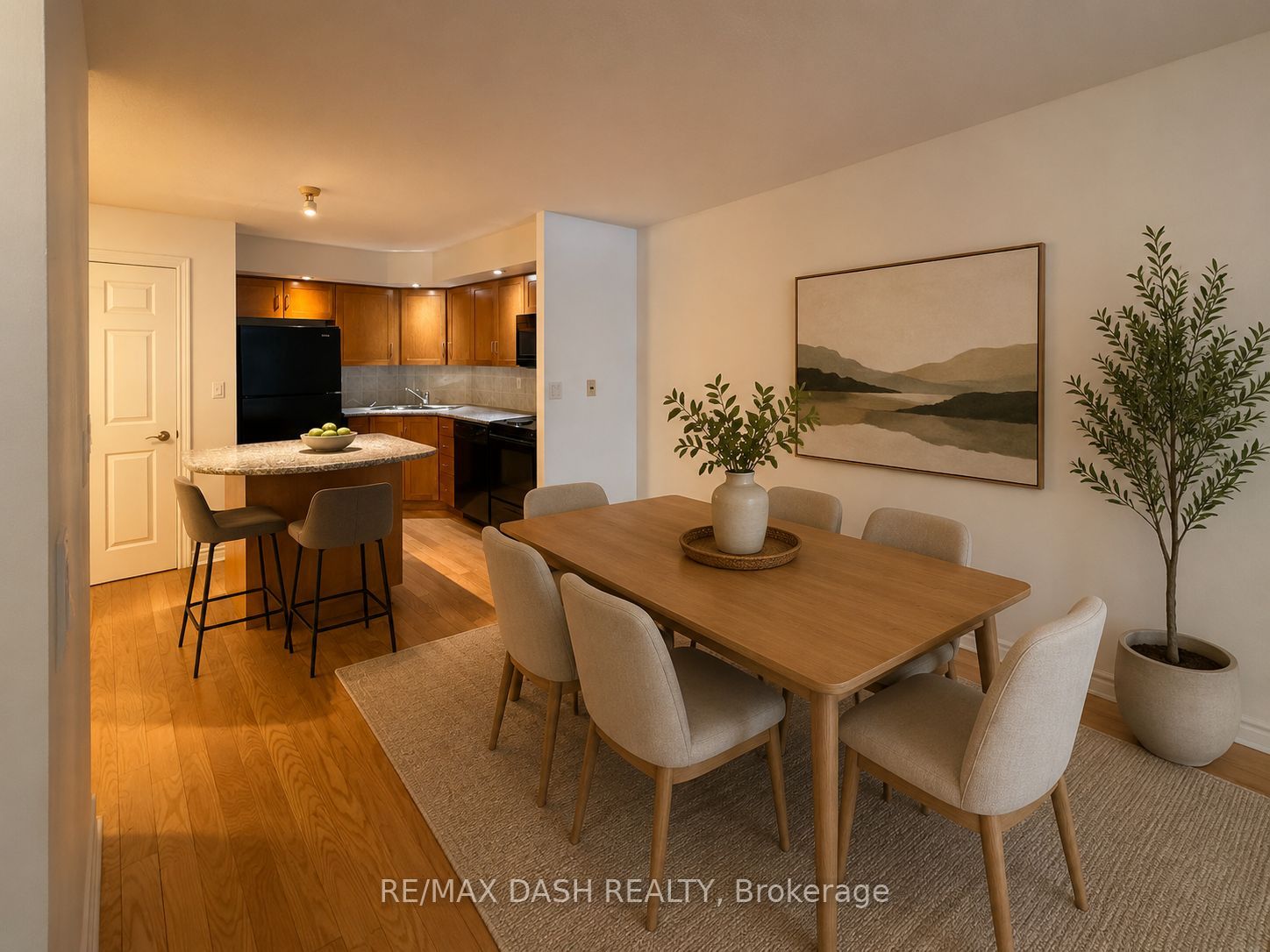 270 Wellington Street W 802, Toronto, ON M5V 3P5 photo 3