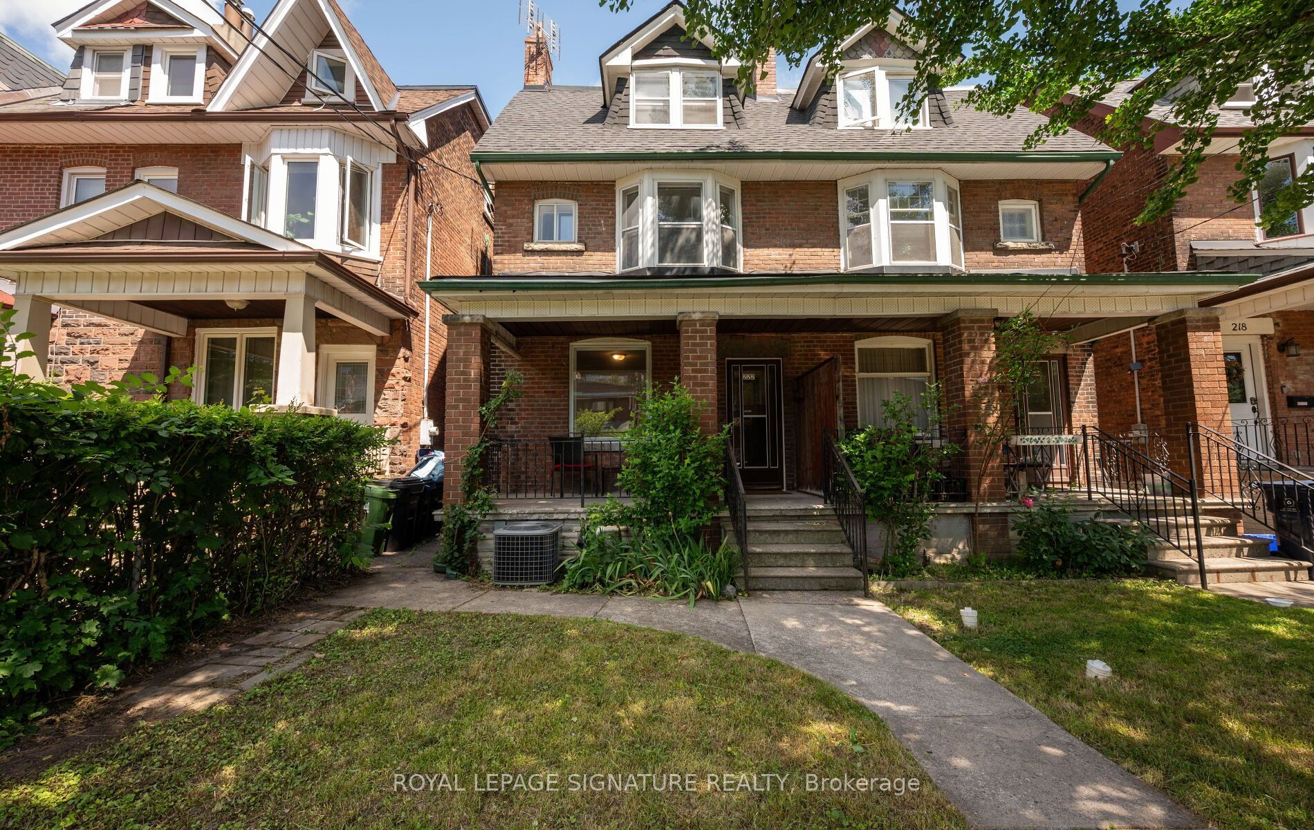 222 Melita Avenue, Toronto, ON M6G 2A2 photo 2