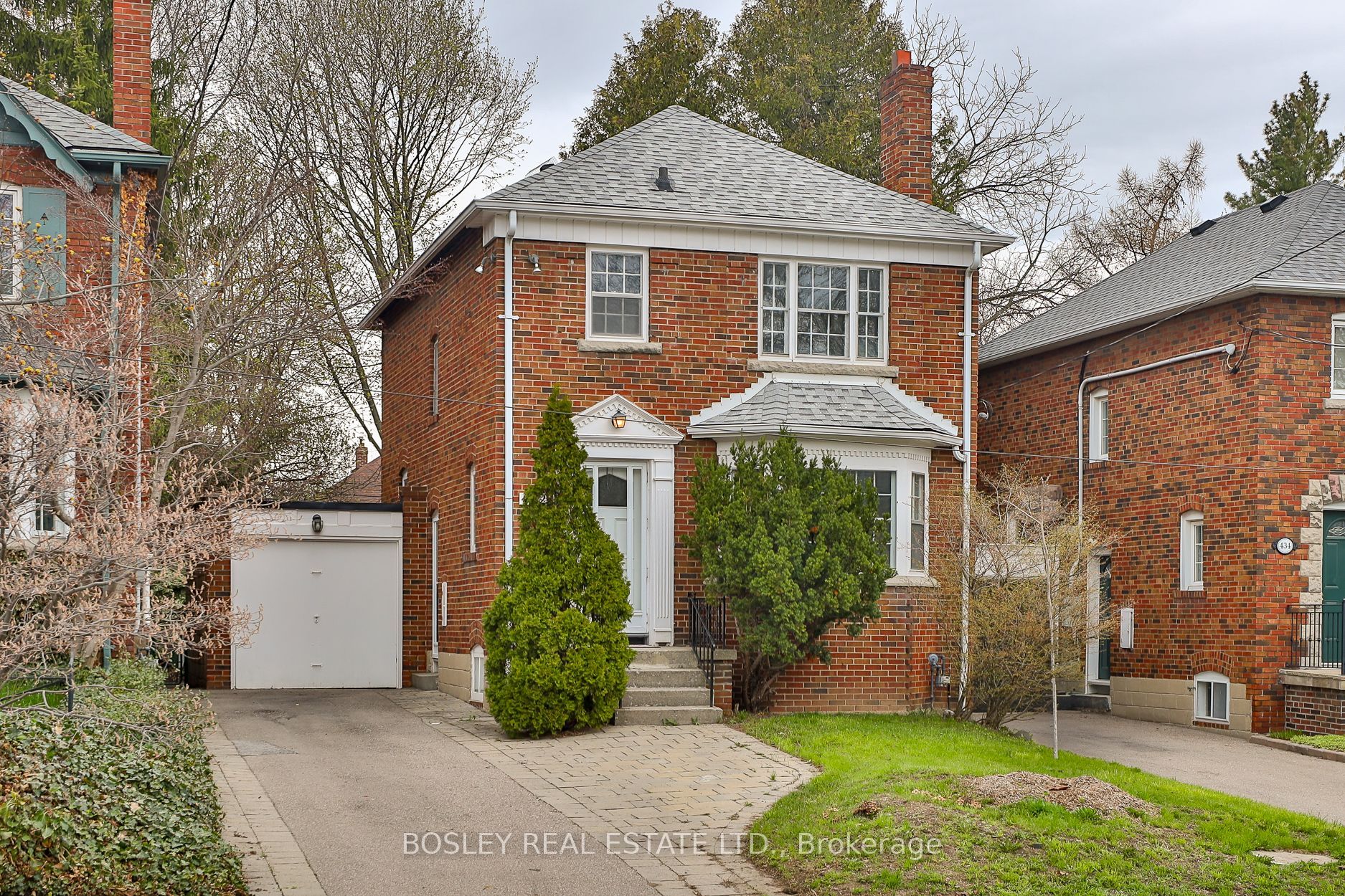 432 Broadway Avenue, Toronto, ON M4G 2R1 photo 2
