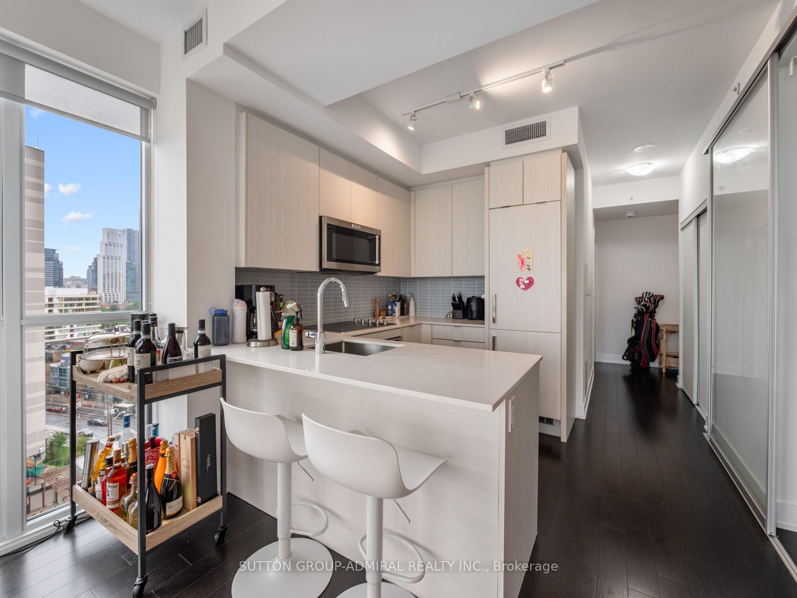 181 Bedford Road 1204, Toronto, ON M5R 0A5 photo 5
