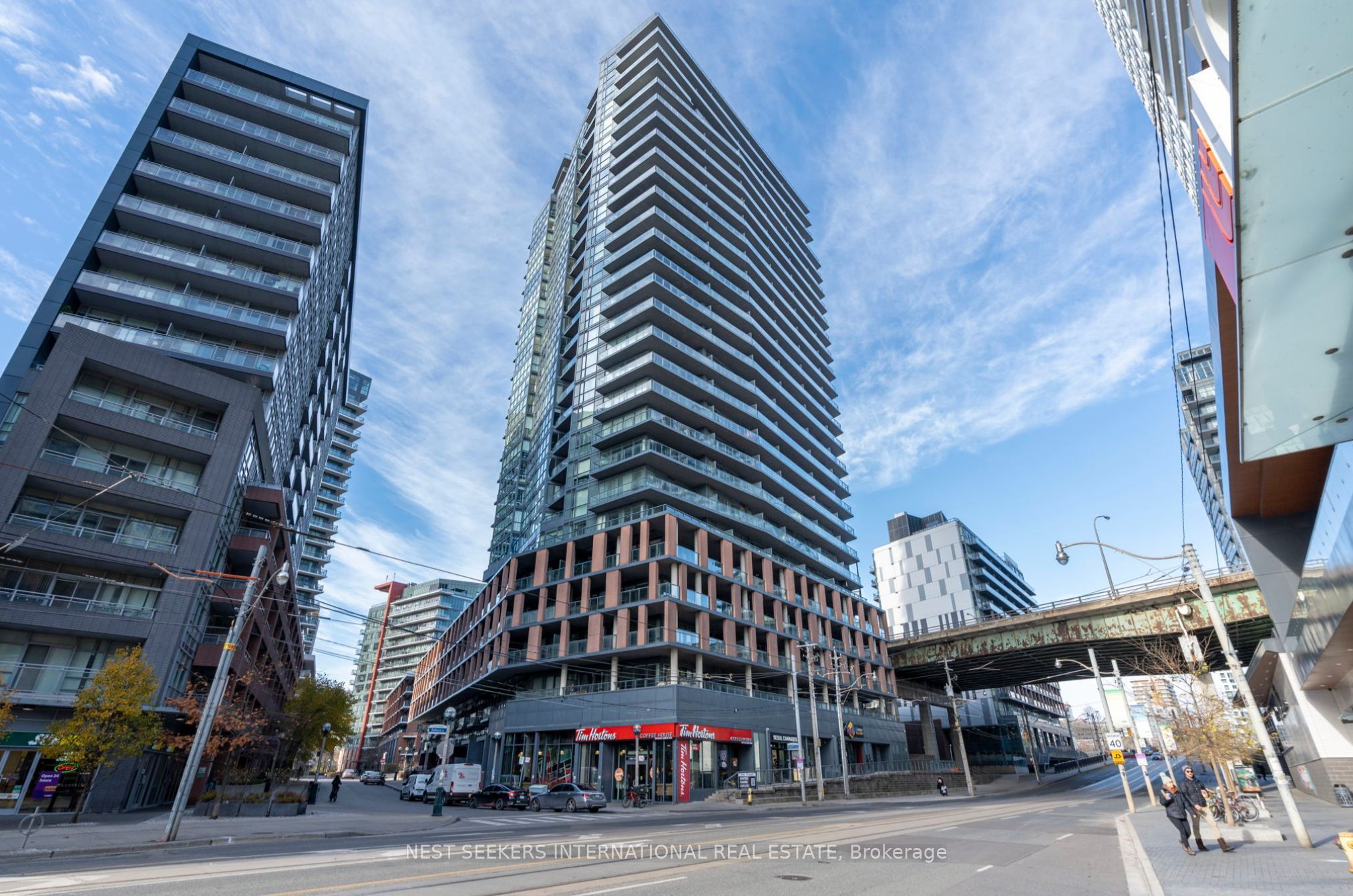 20 Bruyeres Mews 705, Toronto, ON M5V 0G8