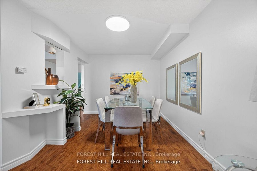 38 Carnival Court, Toronto, ON M2R 3T8 photo 2