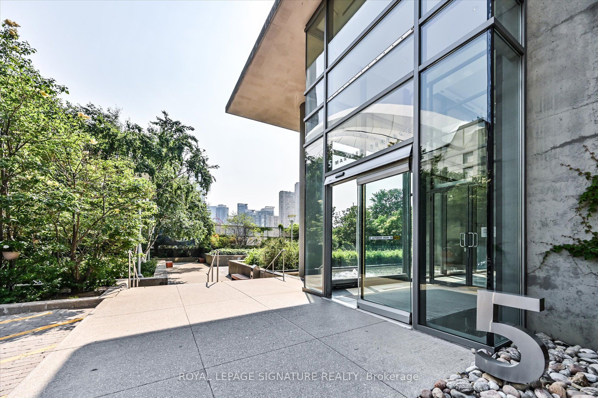 5 Mariner Terrace 1102, Toronto, ON M5V 3V6 photo 5