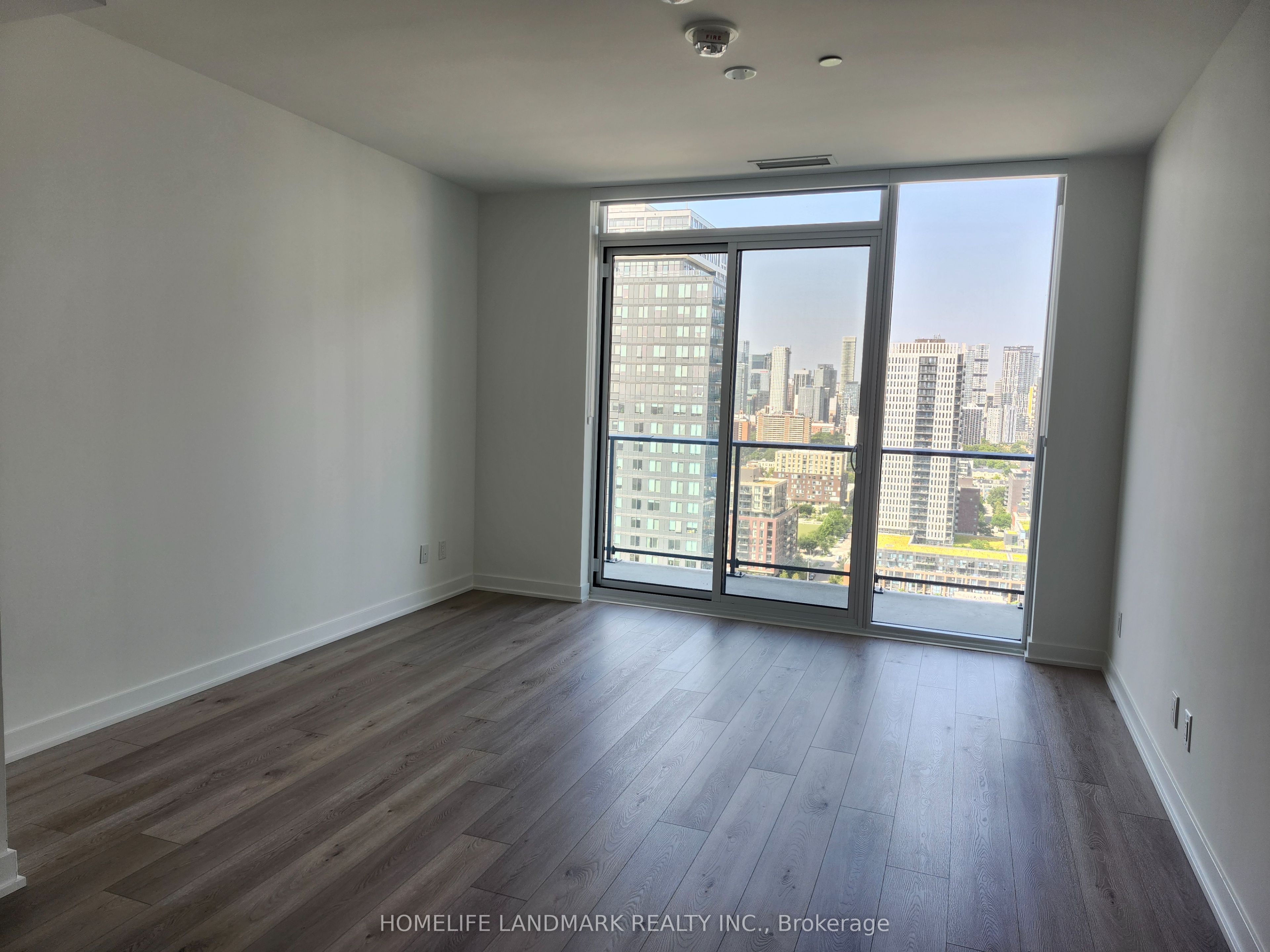 5 Defries Street 2307, Toronto, ON M5A 0W7 photo 3