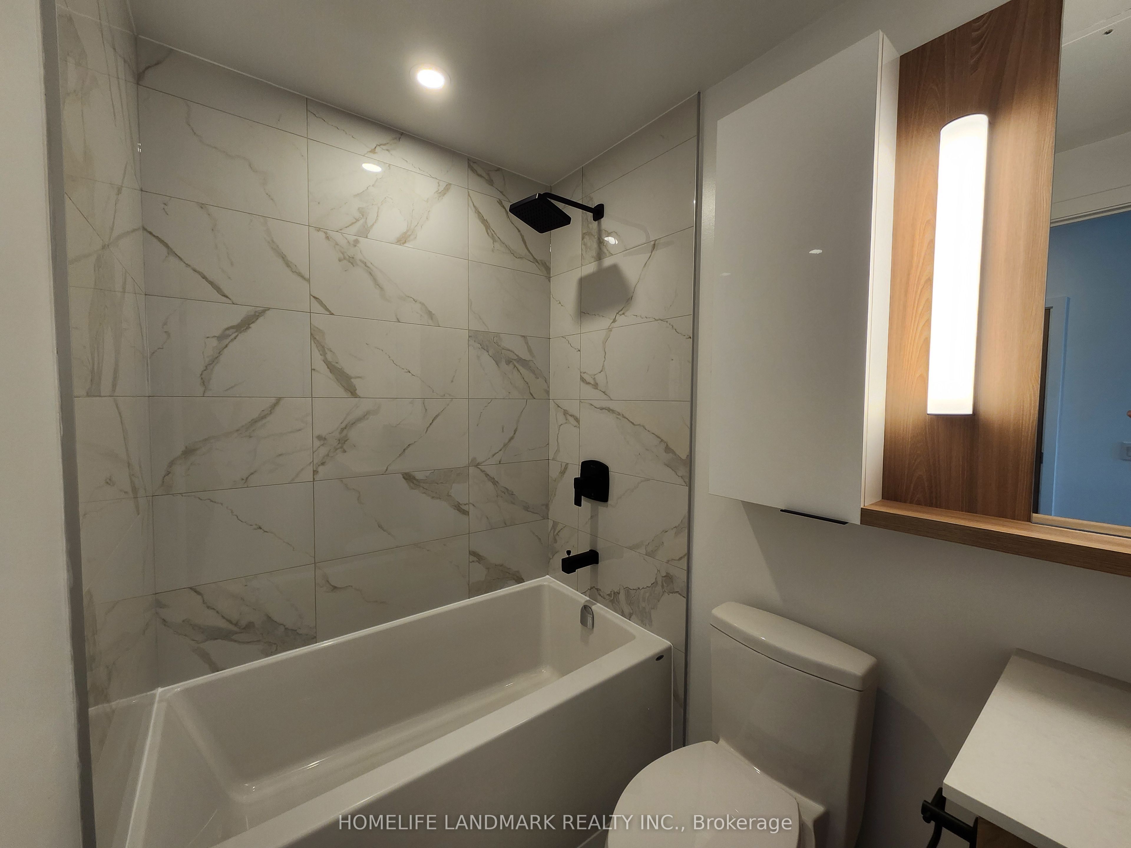 5 Defries Street 2307, Toronto, ON M5A 0W7 photo 5