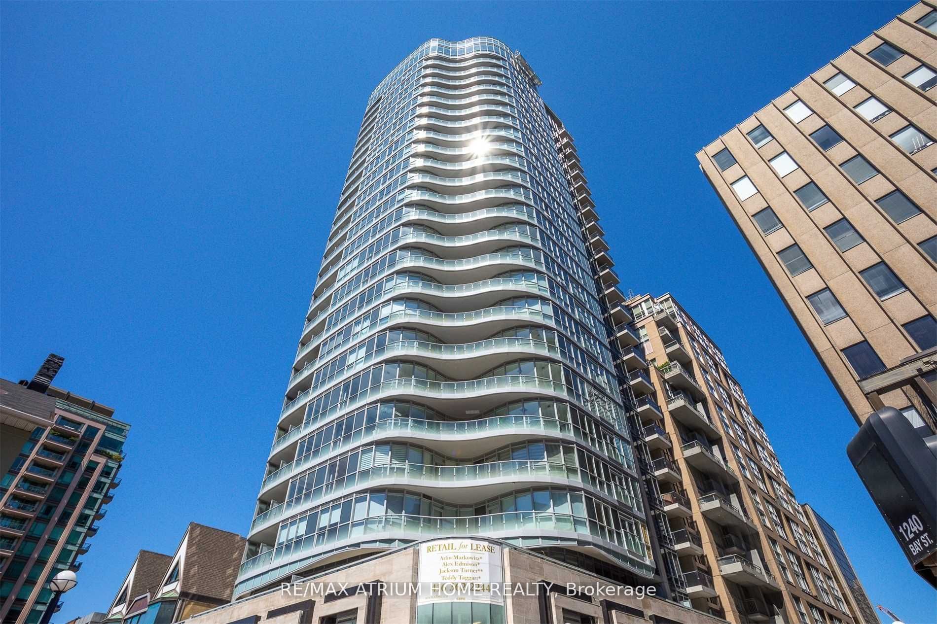 88 Cumberland Street 405, Toronto, ON M5R 1A3