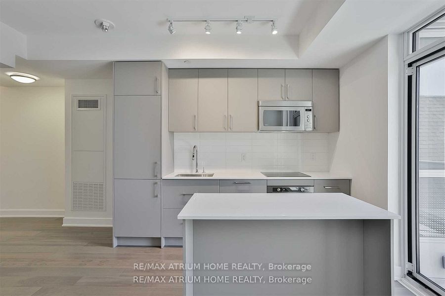 88 Cumberland Street 405, Toronto, ON M5R 1A3 photo 3