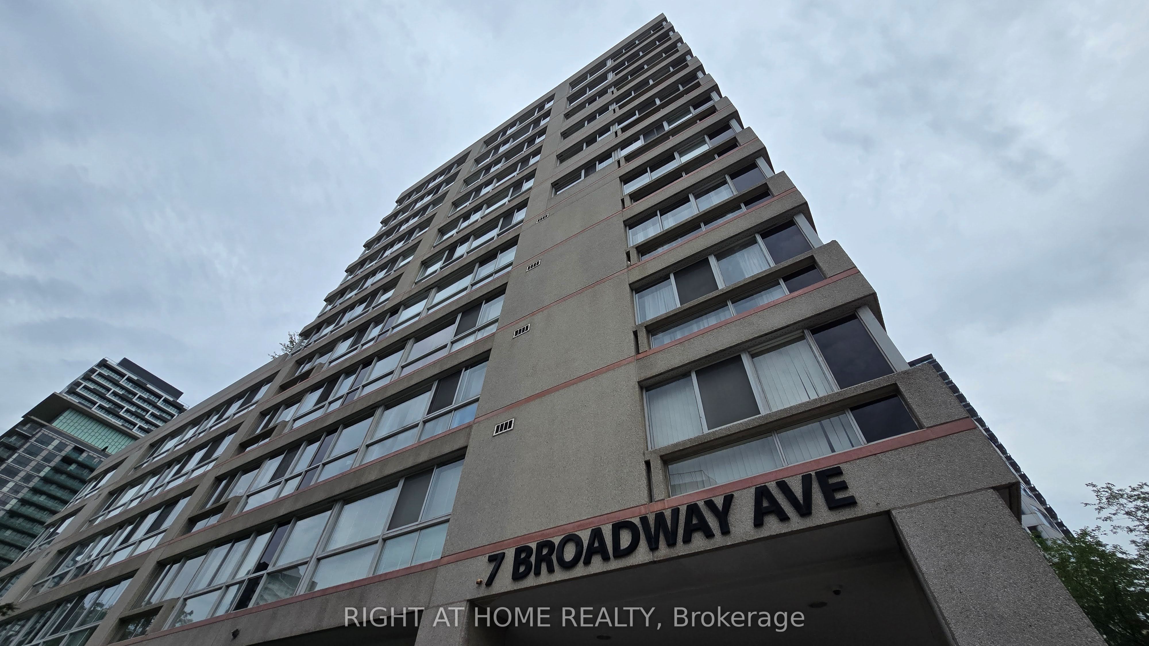 7 Broadway Avenue 311, Toronto, ON M4P 3C5 photo 2