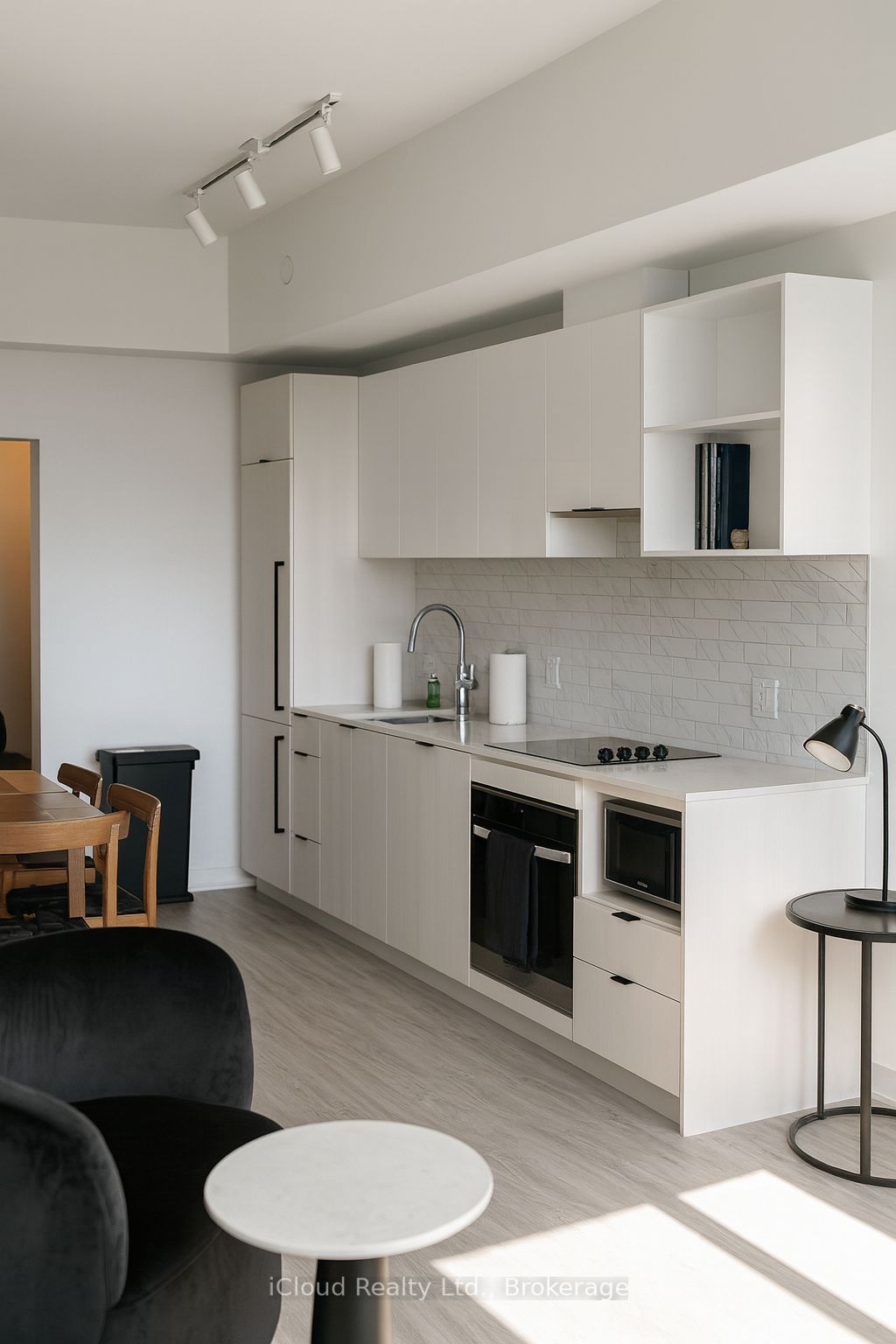 252 Church Street 4012, Toronto, ON M5B 0E6 photo 3