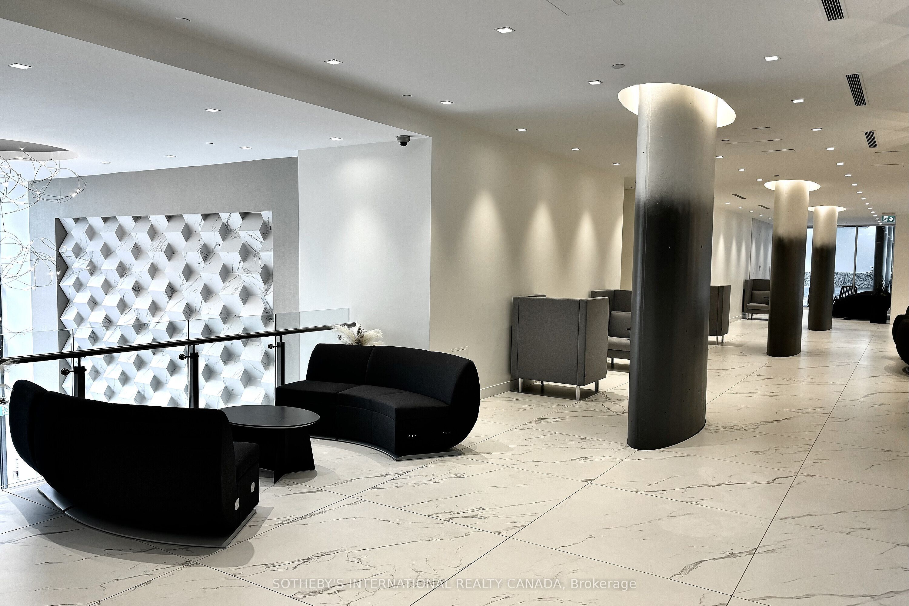 11 Brunel Court 1216, Toronto, ON M5V 3Y3 photo 5