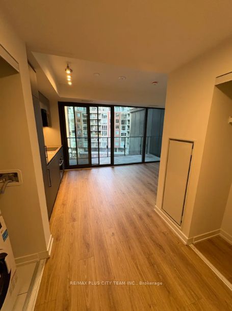 35 Parliament Street 502, Toronto, ON M5A 0Z5