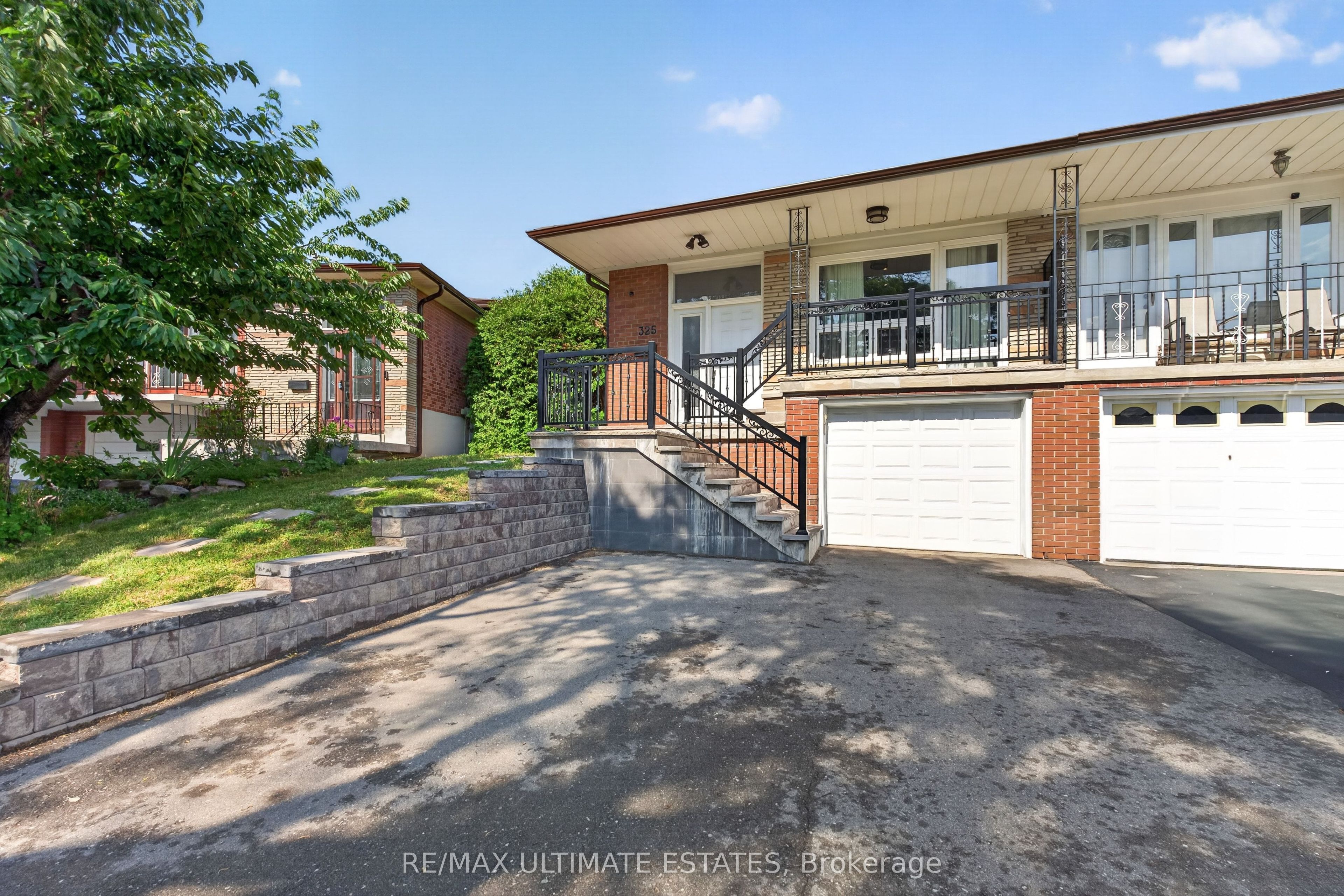 325 Goldenwood Road, Toronto, ON M2M 2Z4 photo 2