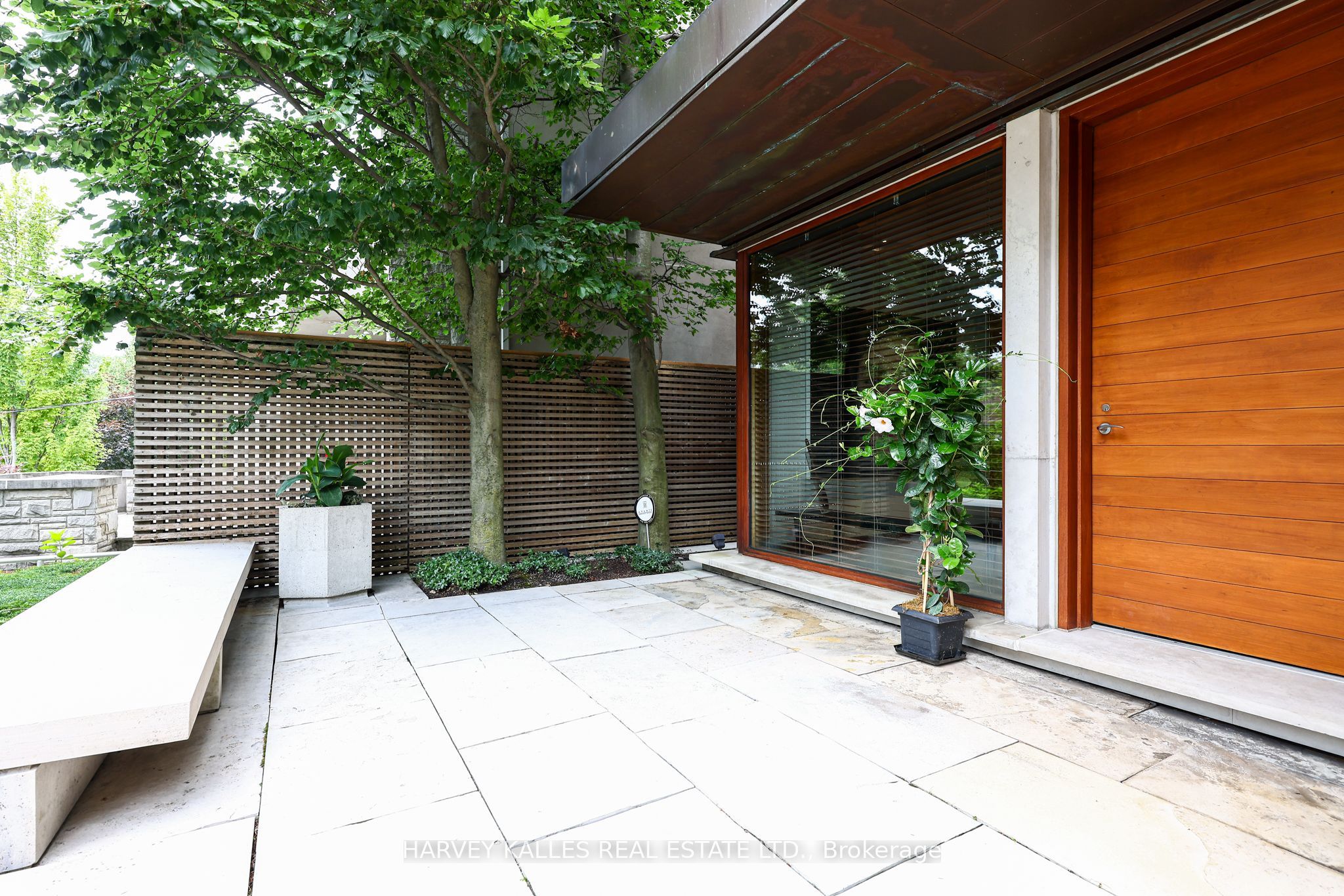 36 Millbank Avenue, Toronto, ON M5P 1S5 photo 2