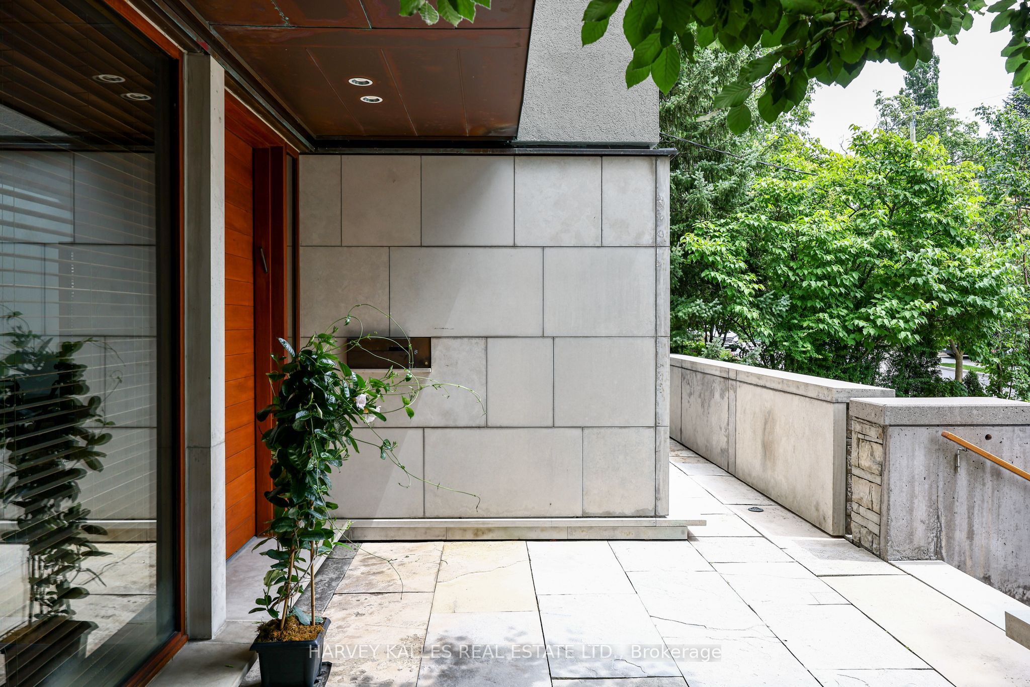 36 Millbank Avenue, Toronto, ON M5P 1S5 photo 5
