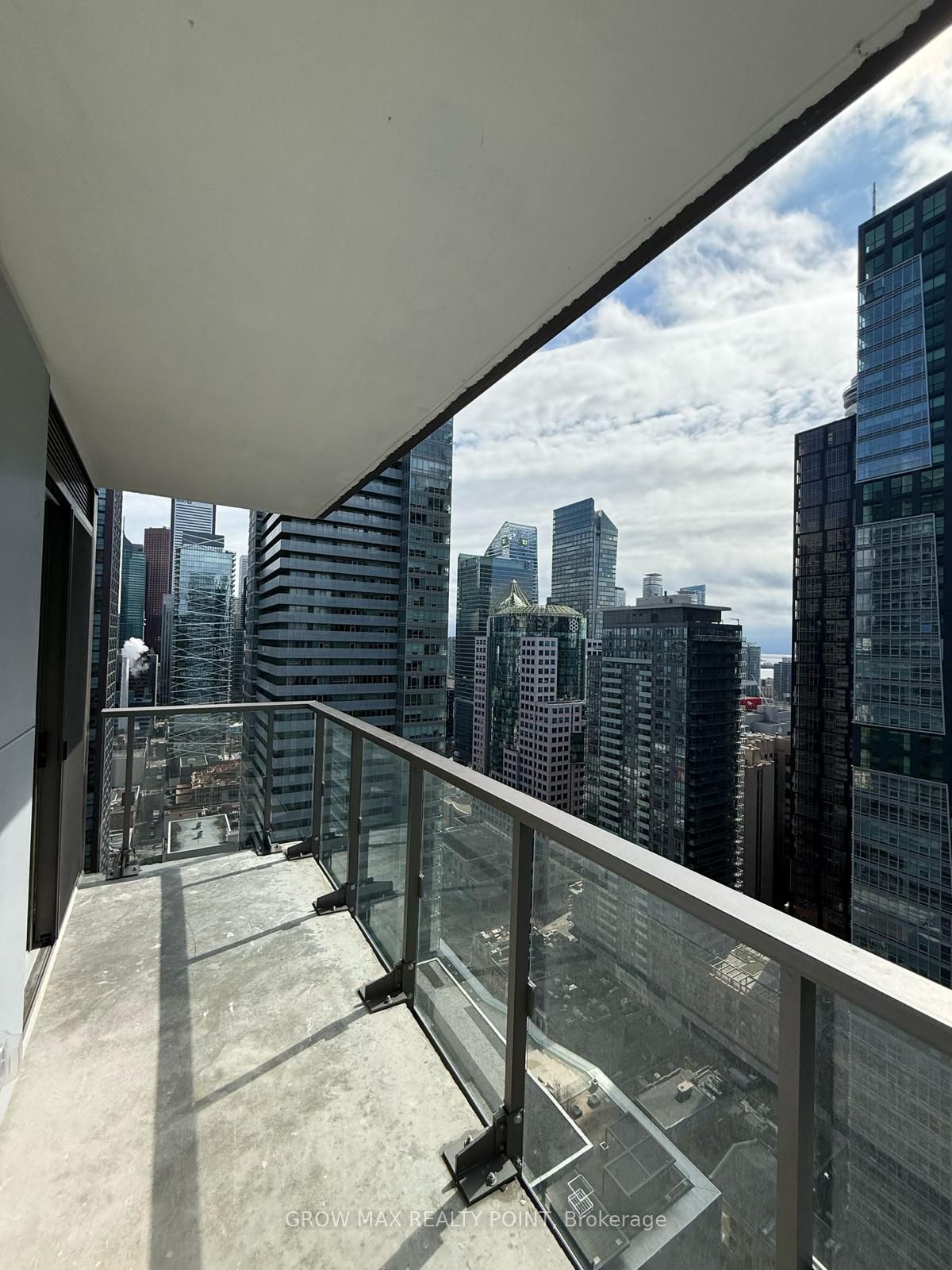 8 Widmer Street NW 3409, Toronto, ON M5V 0W6 photo 4