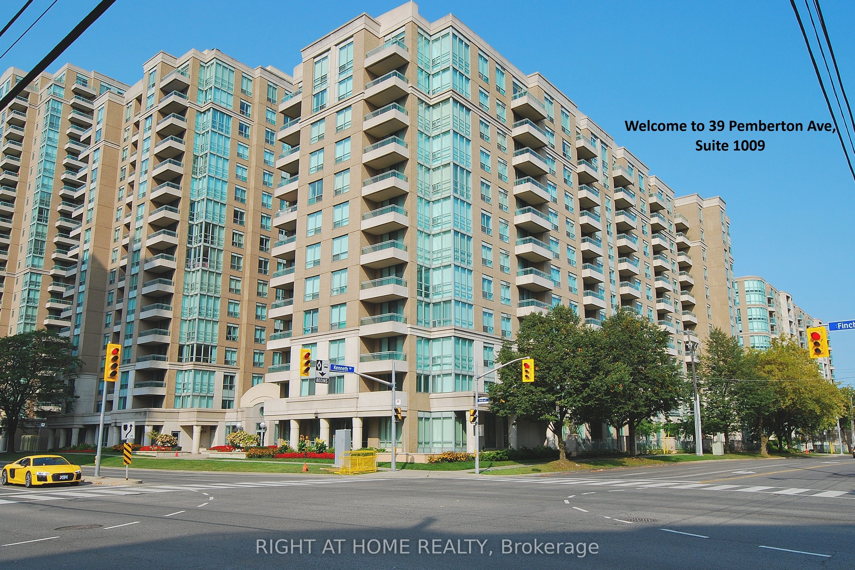 39 Pemberton Avenue 1009, Toronto, ON M2M 4L6