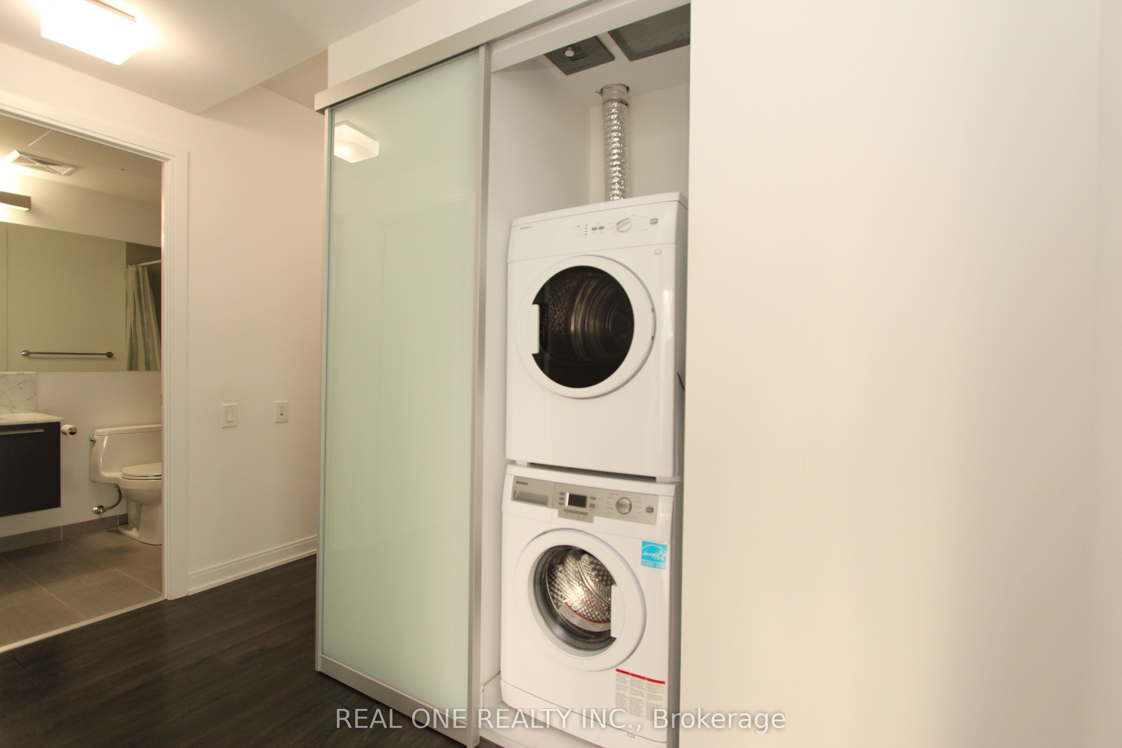 50 CHARLES Street E 2605, Toronto, ON M4Y 0C3 photo 5