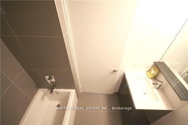 20 Gladstone Avenue 405, Toronto, ON M6J 0E9 photo 5