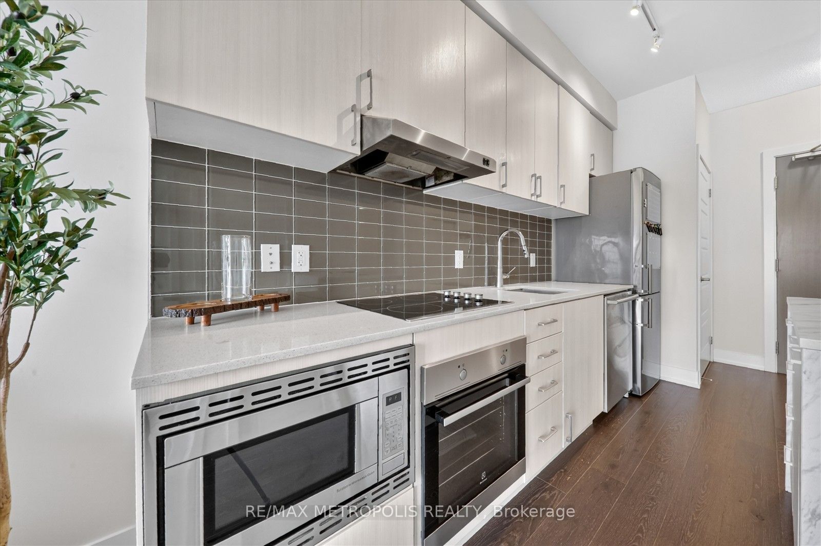 7 Kenaston Gardens 619, Toronto, ON M2K 1G7 photo 4