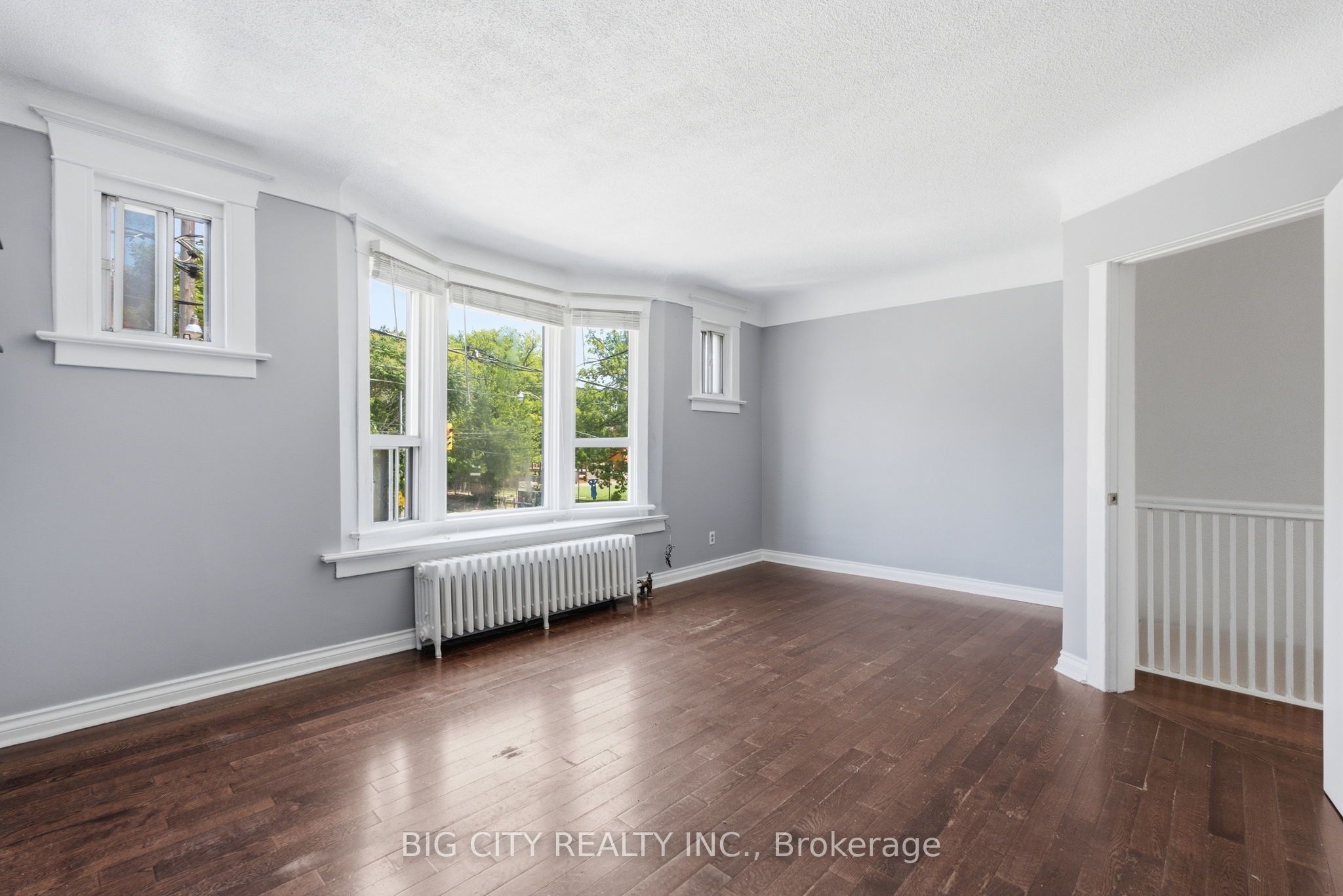 1362 Bathurst Street Upper, Toronto, ON M5R 3H7