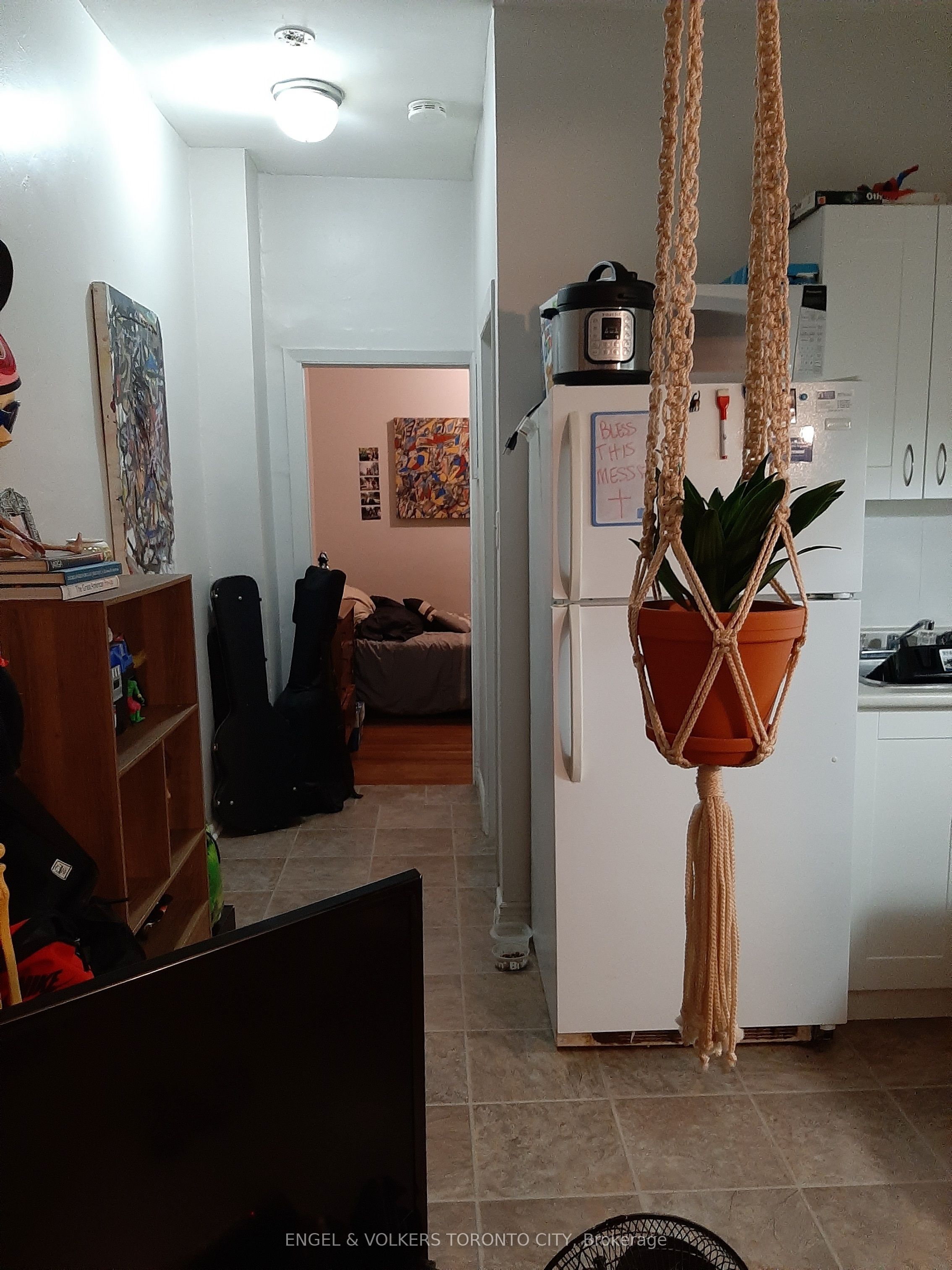 1242 College Street 3, Toronto, ON M6H 1C2 photo 4
