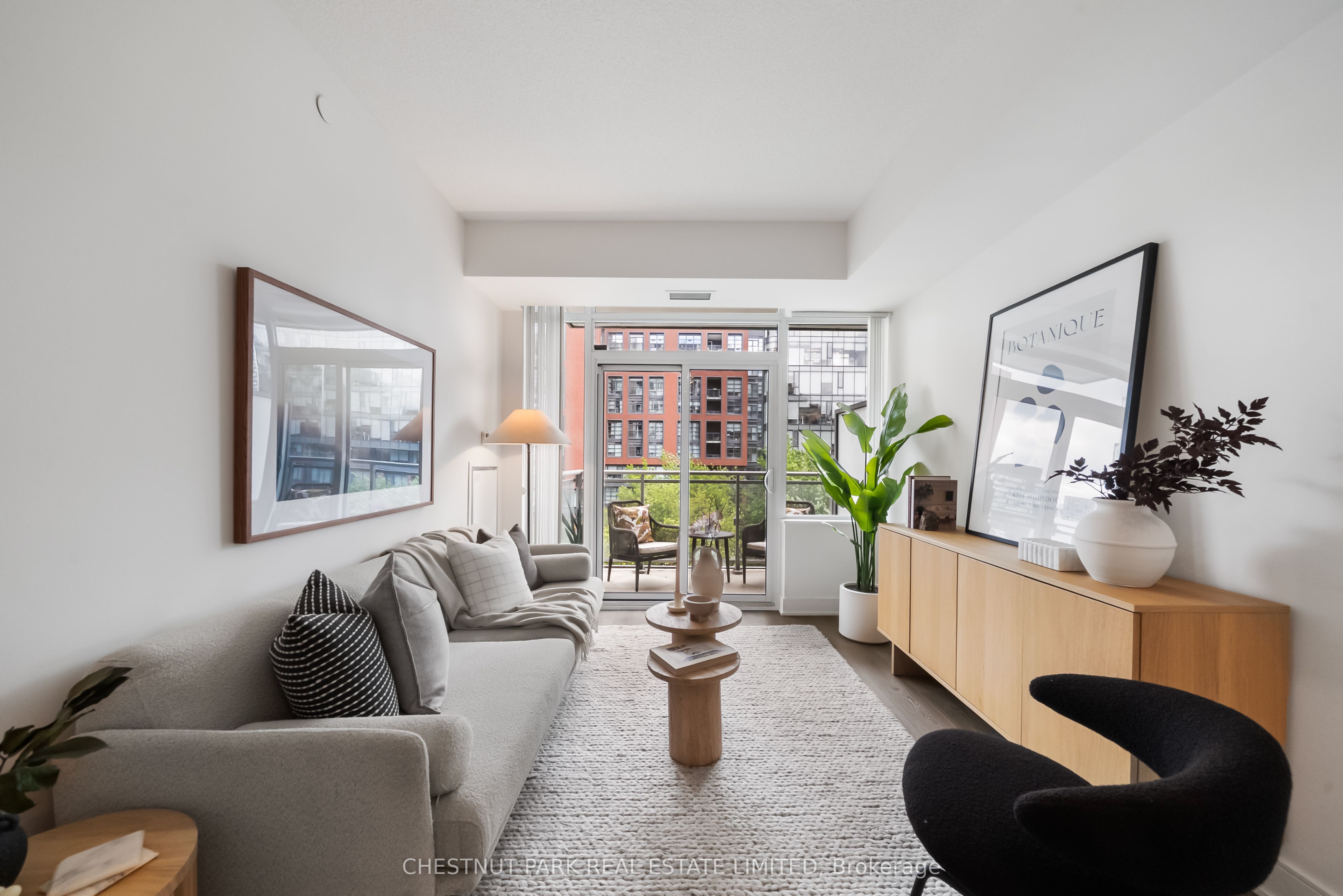 525 Adelaide Street W 923, Toronto, ON M5V 0N7 photo 4