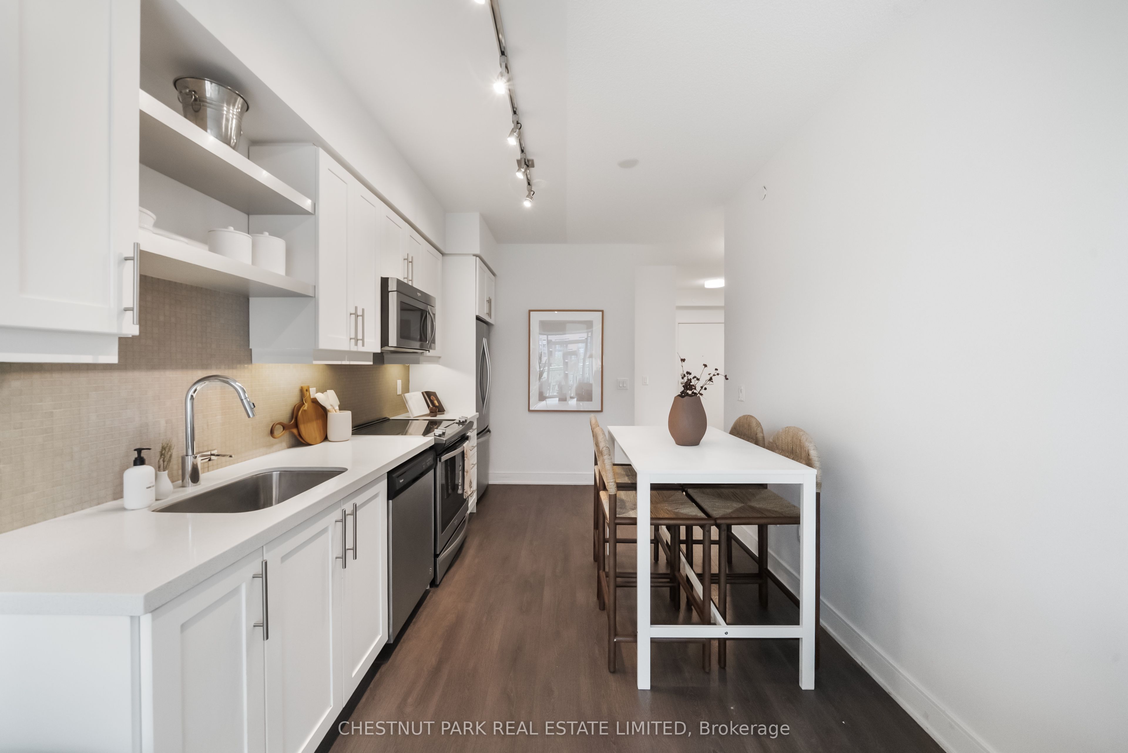 525 Adelaide Street W 923, Toronto, ON M5V 0N7 photo 5