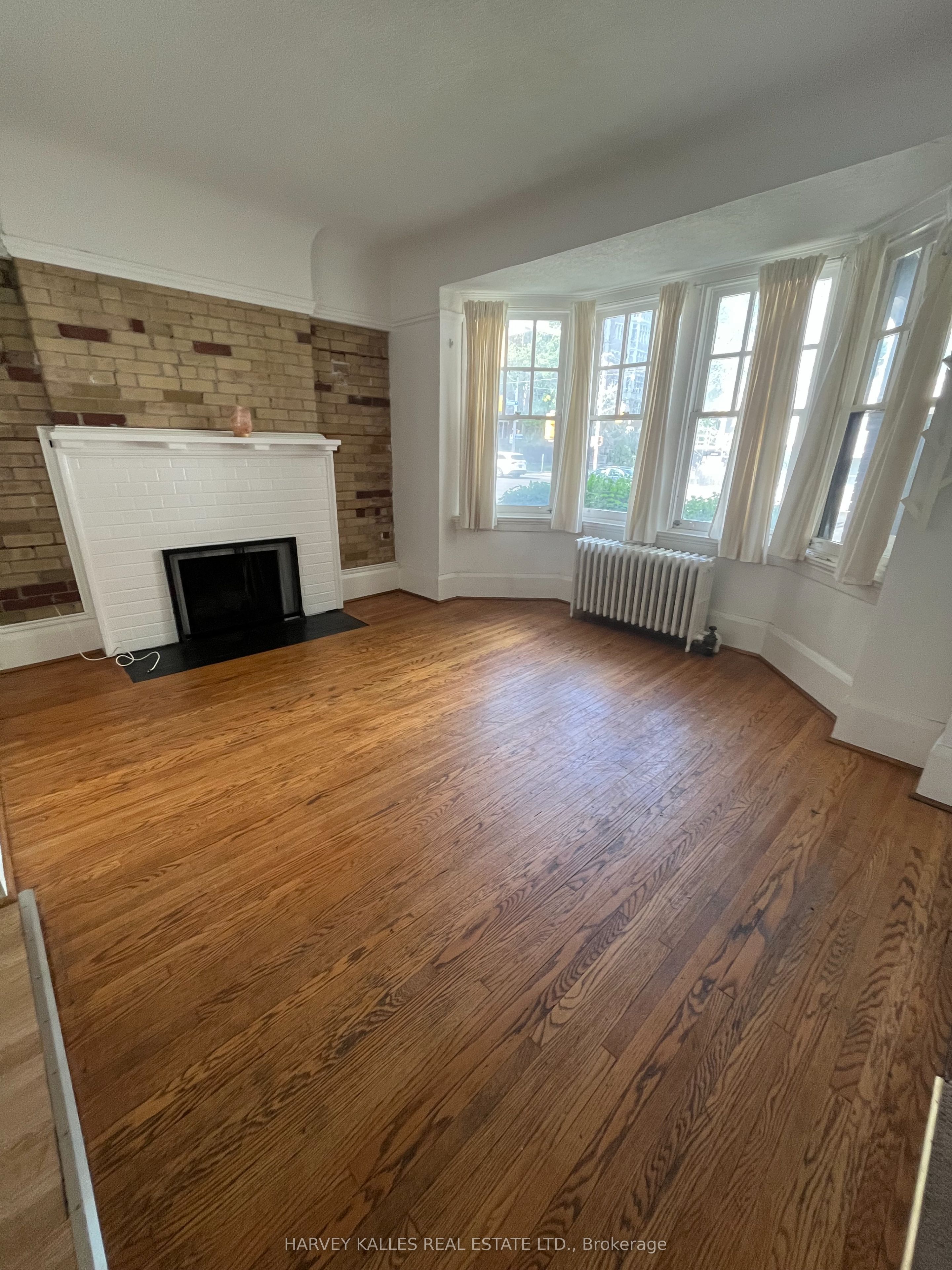 440 Avenue Road 2, Toronto, ON M4V 2H8