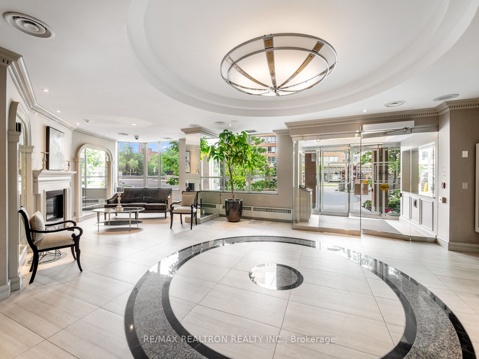 265 Ridley Boulevard 309, Toronto, ON M5M 4N8 photo 2