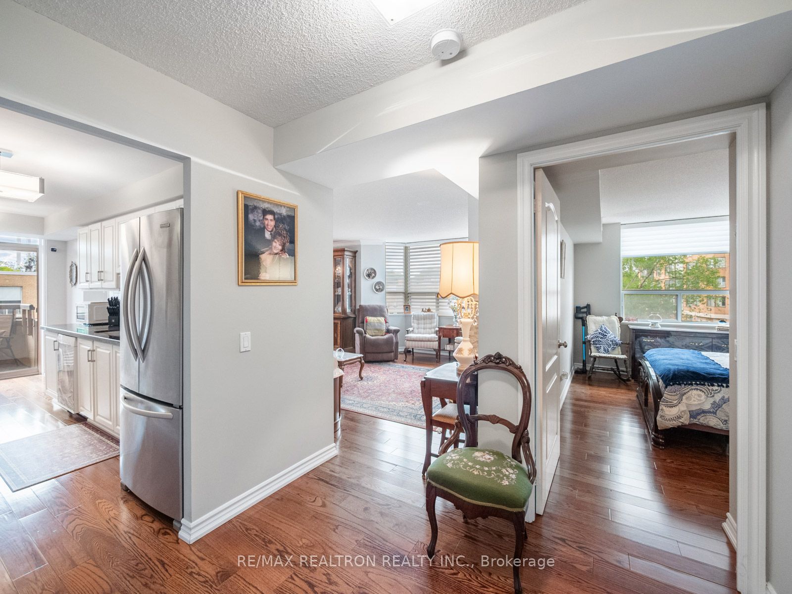 265 Ridley Boulevard 309, Toronto, ON M5M 4N8 photo 4