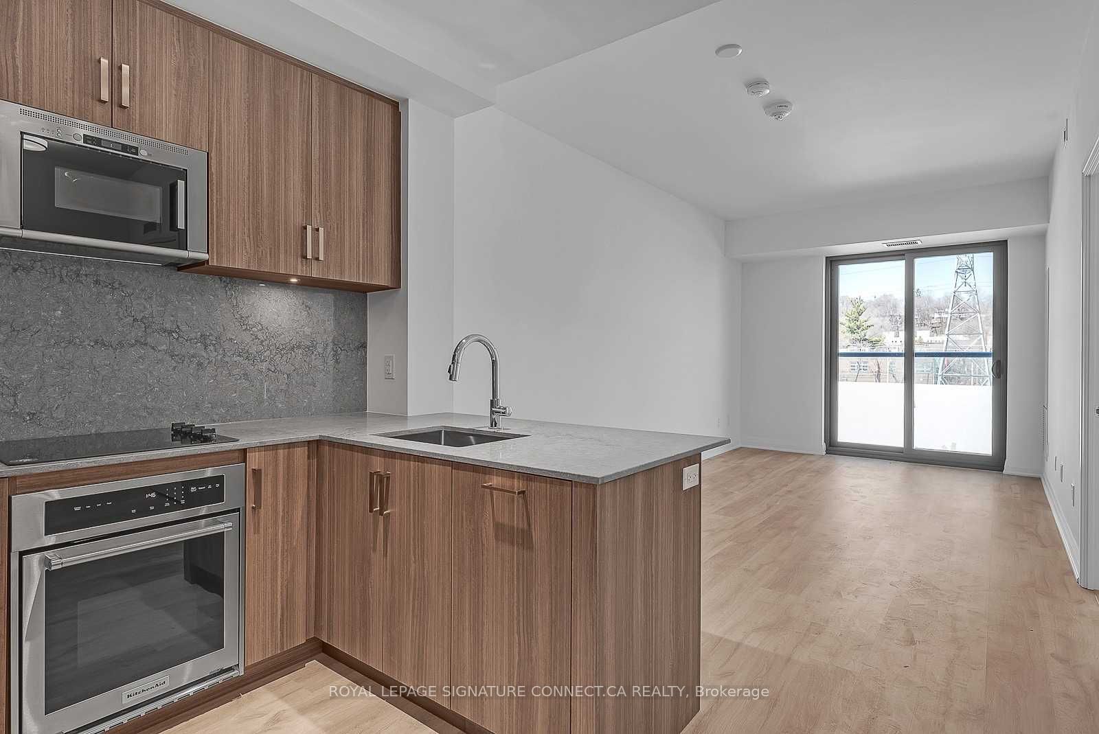 280 Howland Avenue 303, Toronto, ON M5R 0C3