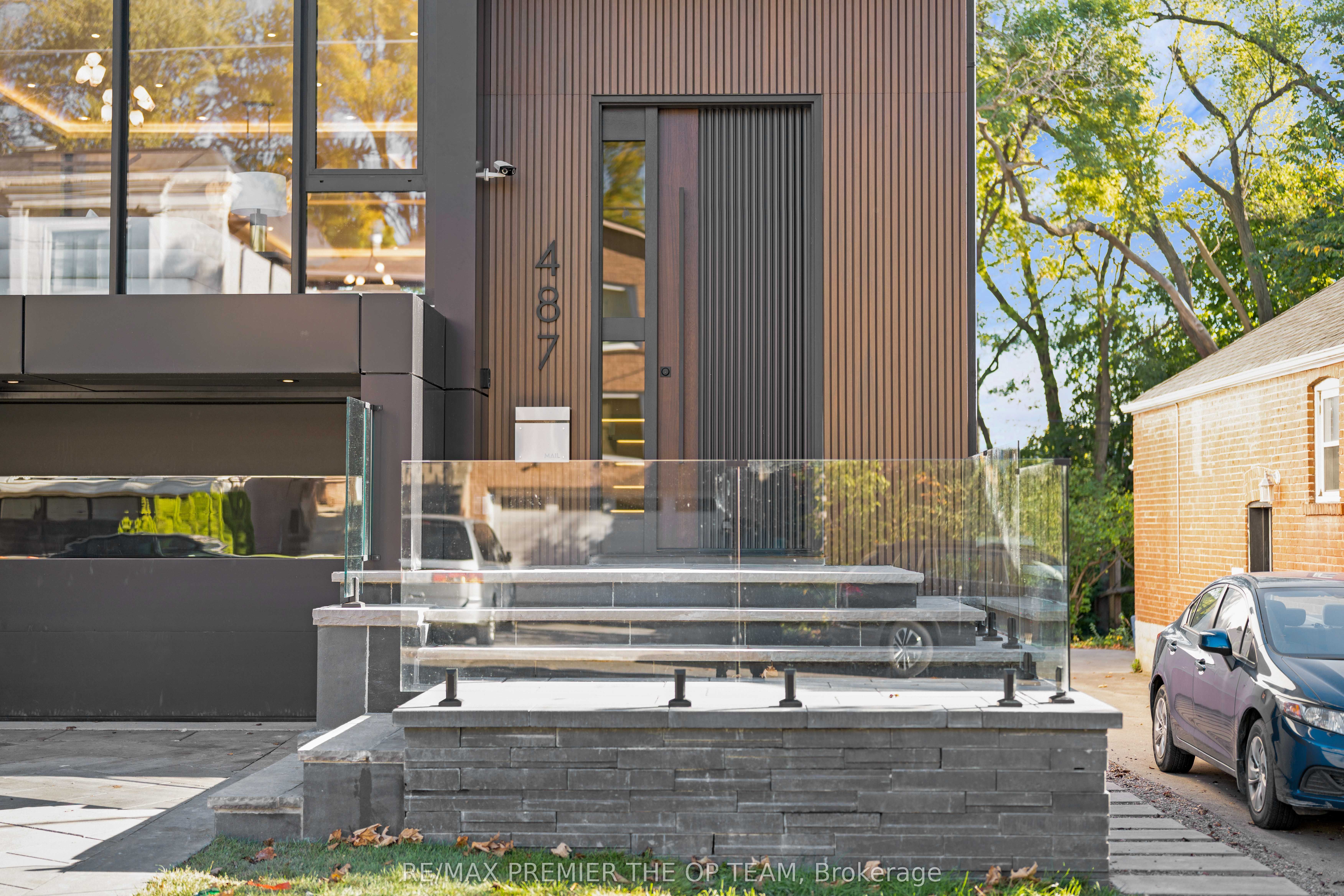 487 Coldstream Avenue, Toronto, ON M5N 1Y6 photo 3
