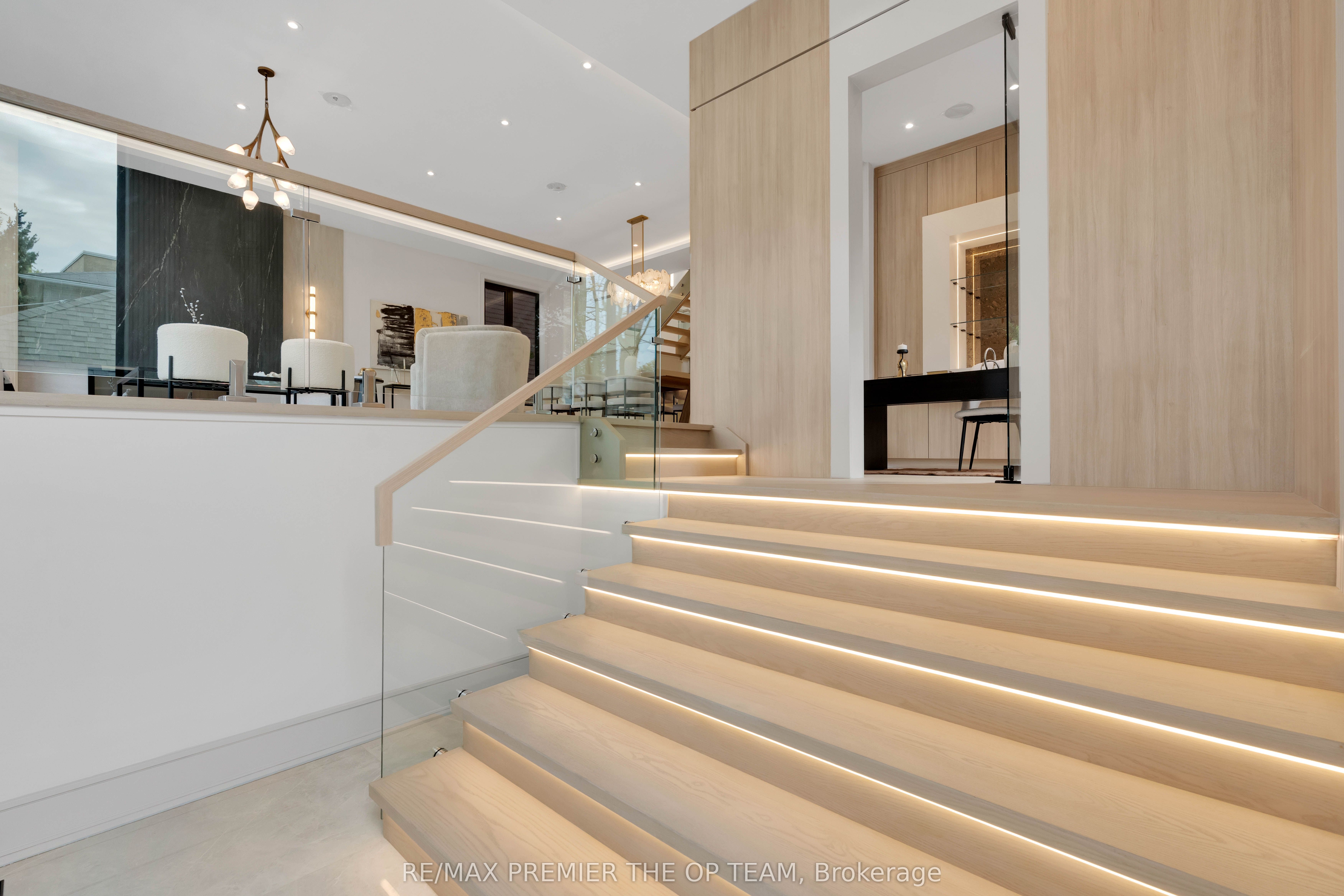 487 Coldstream Avenue, Toronto, ON M5N 1Y6 photo 4