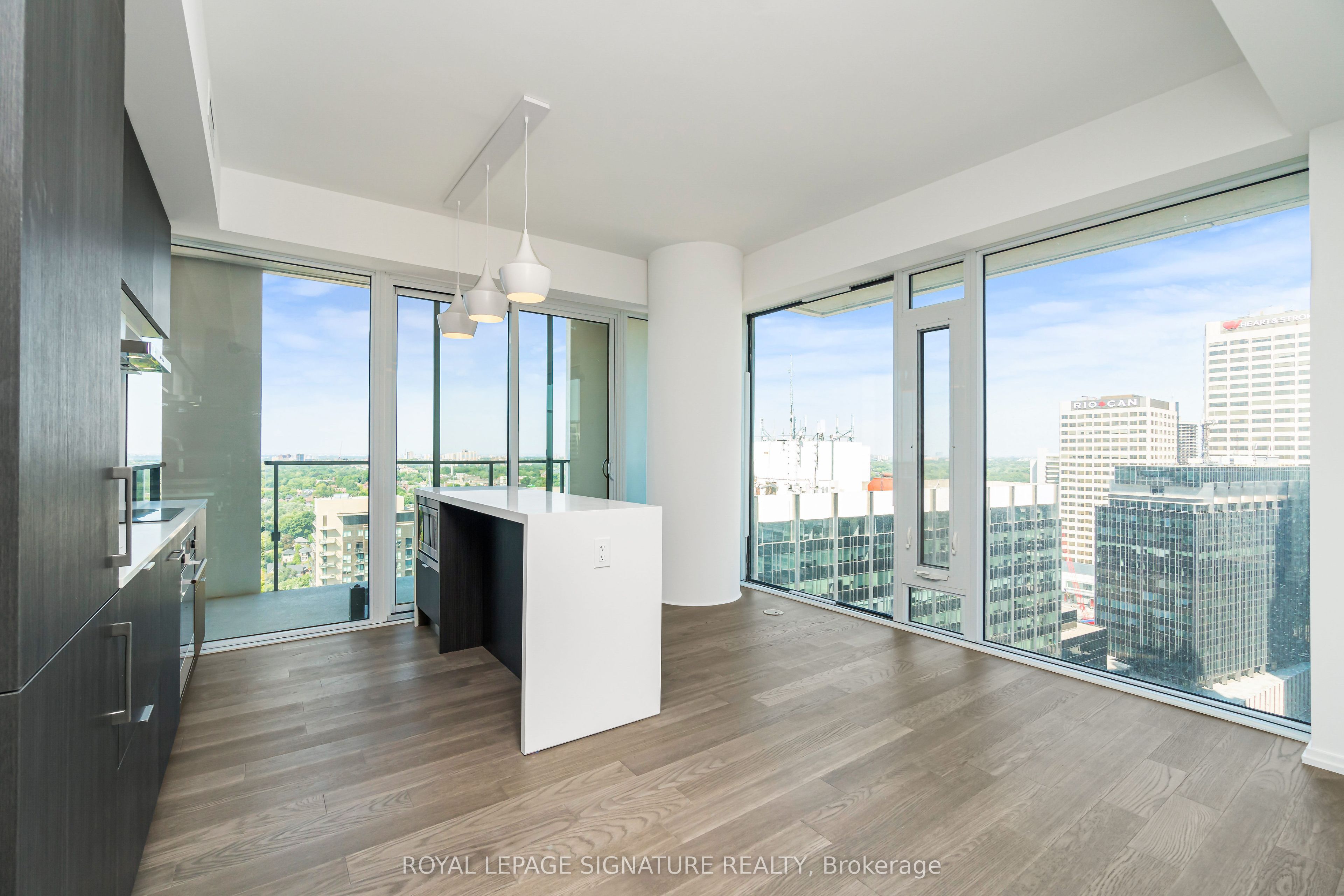 5 Soudan Avenue 2811, Toronto, ON M4S 0B1 photo 4