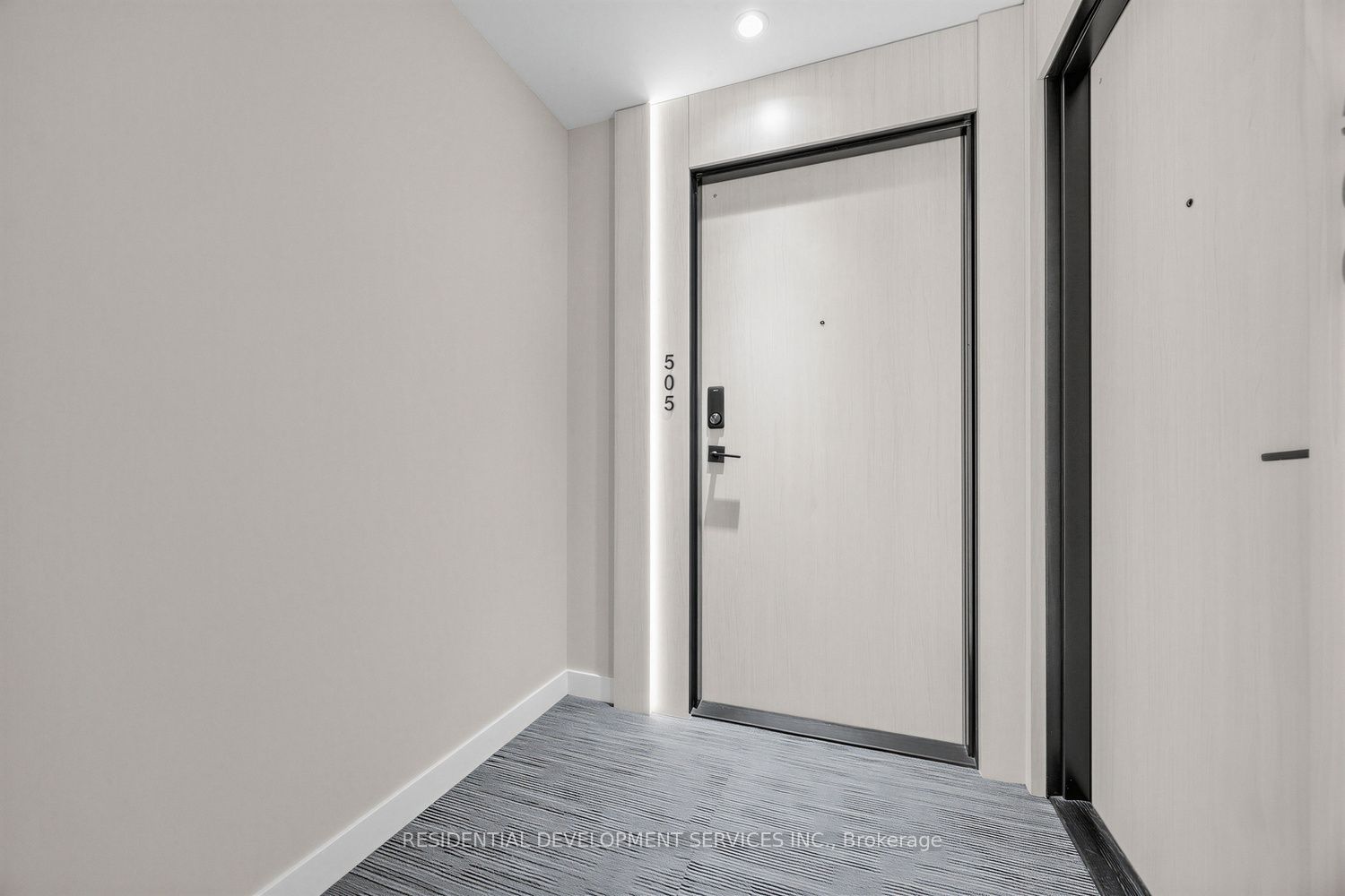 699 Sheppard Avenue E 505, Toronto, ON M2K 0J5 photo 2